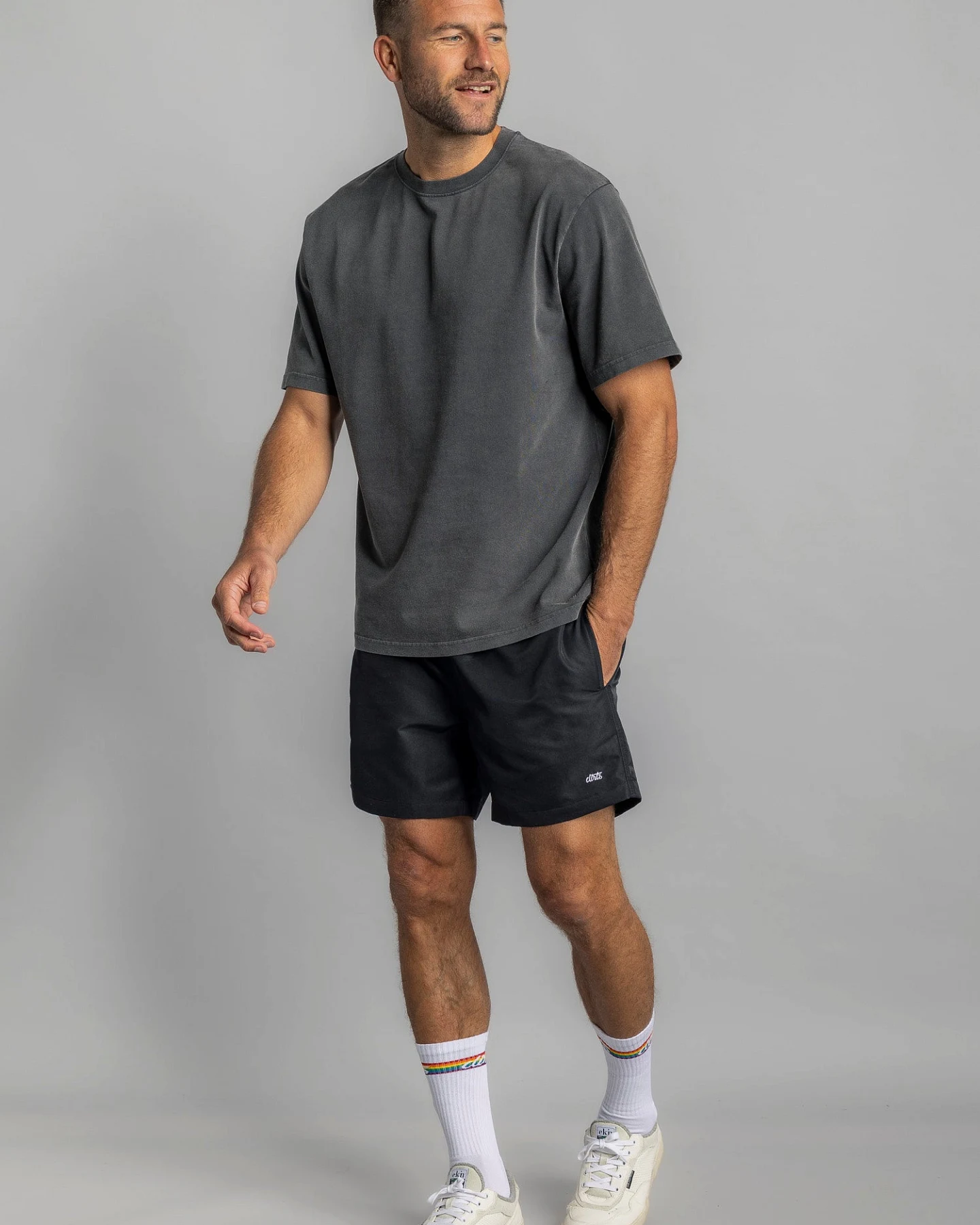 DIRTS Herren vegan Badeshorts Schwarz – Ansicht 2
