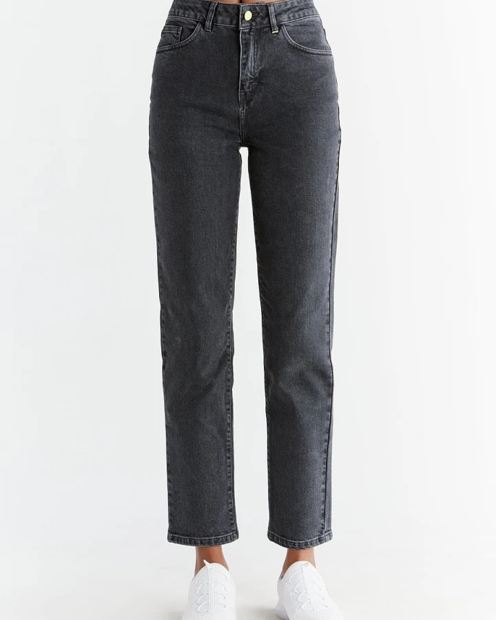 Evermind Damen vegan Jeans Regular Fit Karbongrau