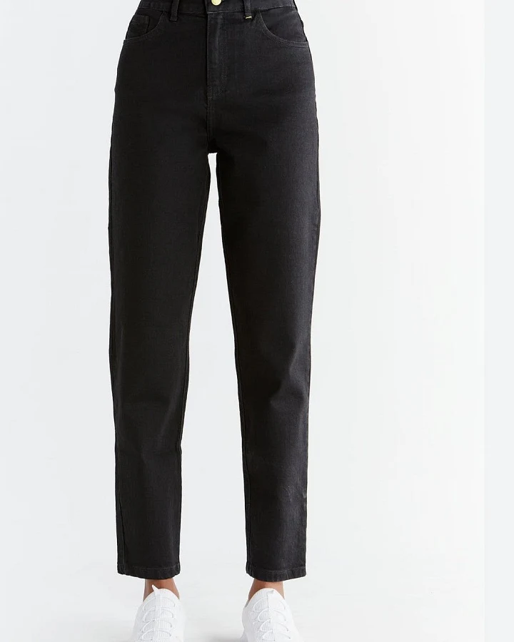 Evermind Damen vegan Jeans Mom Fit Coal Schwarz