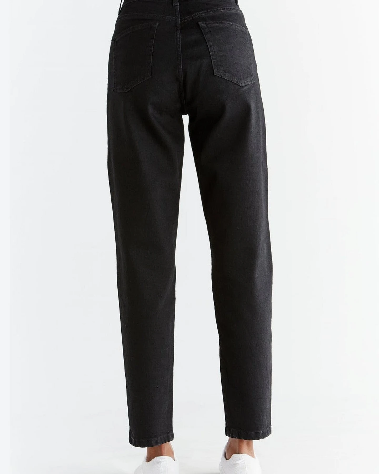 Evermind Damen vegan Jeans Mom Fit Coal Schwarz – Ansicht 2
