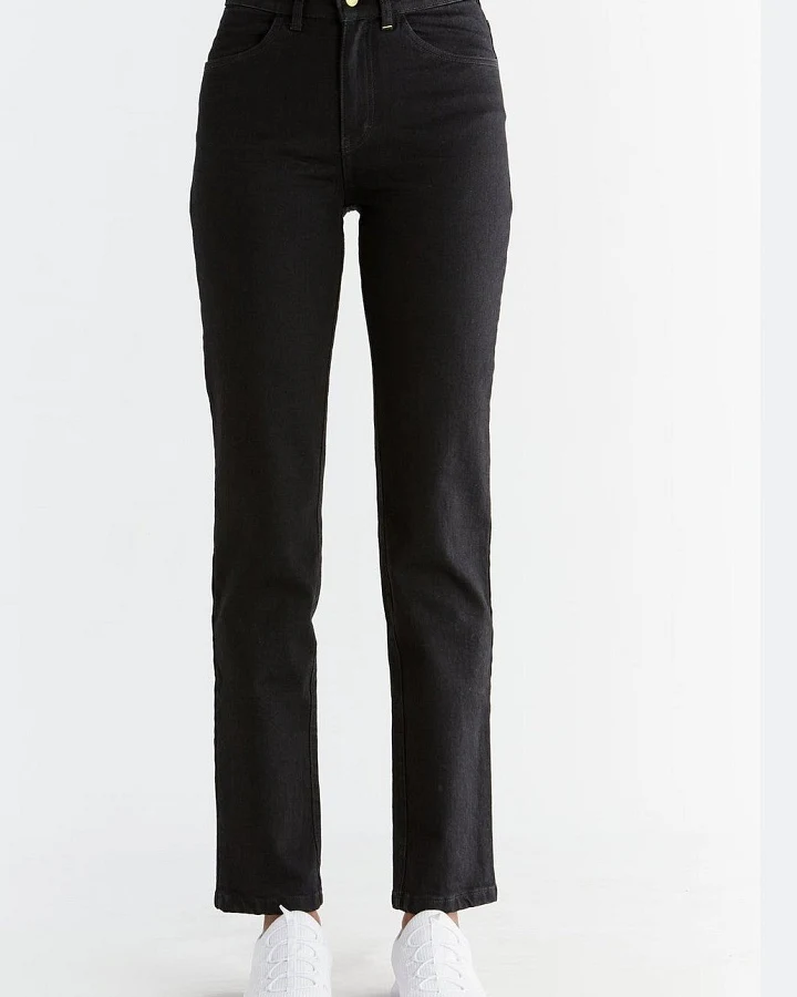 Evermind Damen vegan Jeans Straight Fit Coal Black