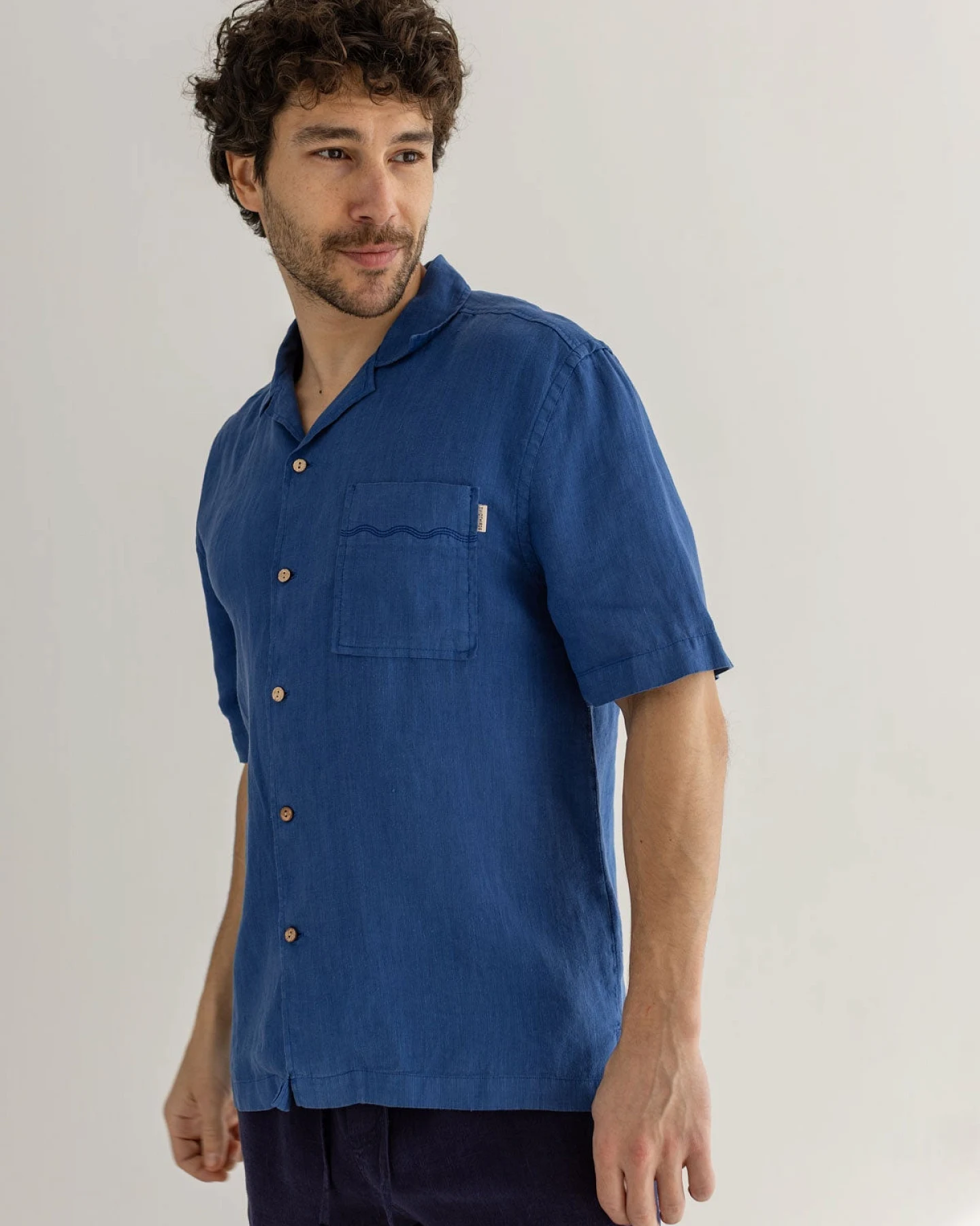 TWOTHIRDS Herren vegan Hemd Olorua Blau – Ansicht 2