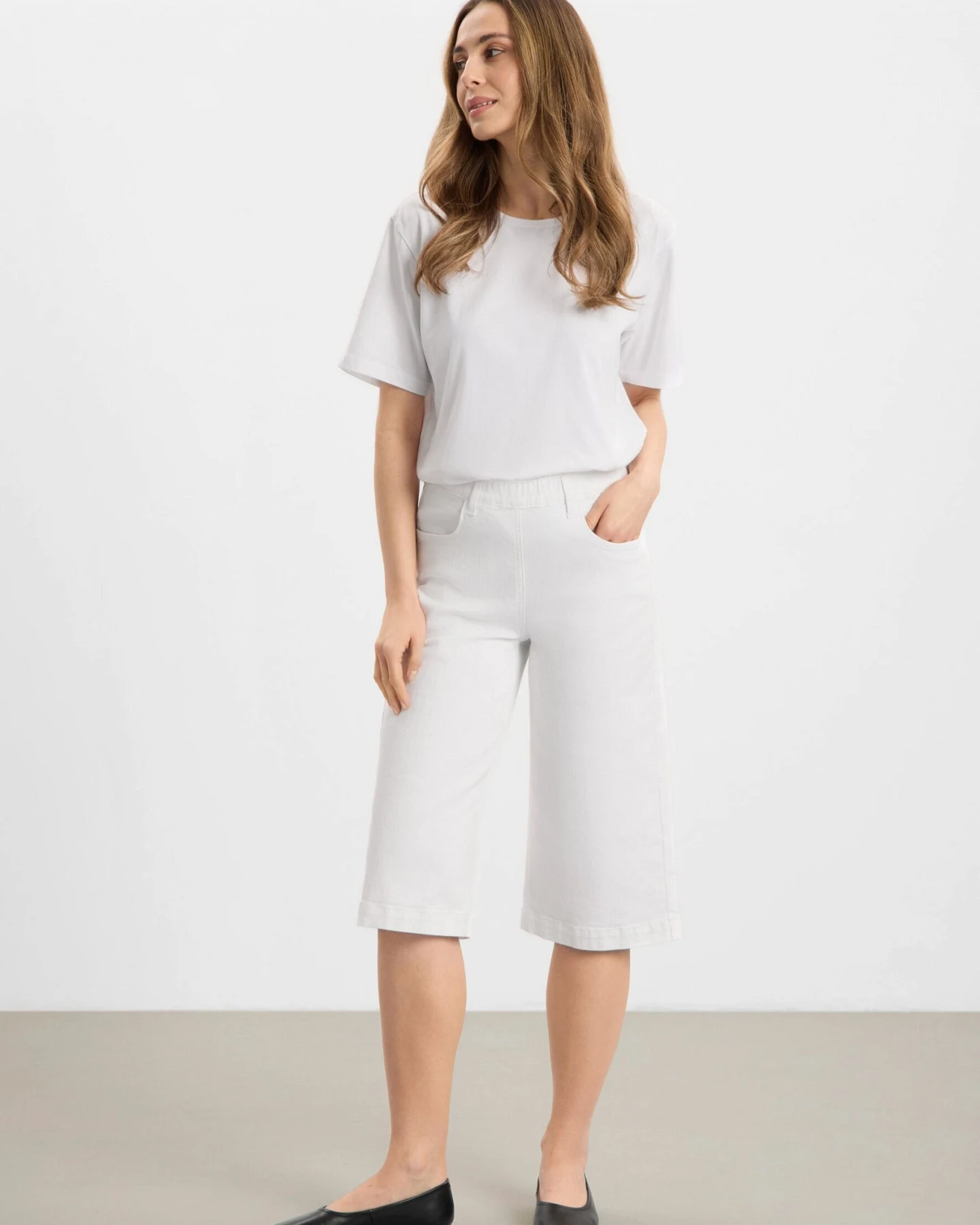 LAURIE Damen vegan Hose Donna Loose Capri Sl Weiß – Ansicht 2