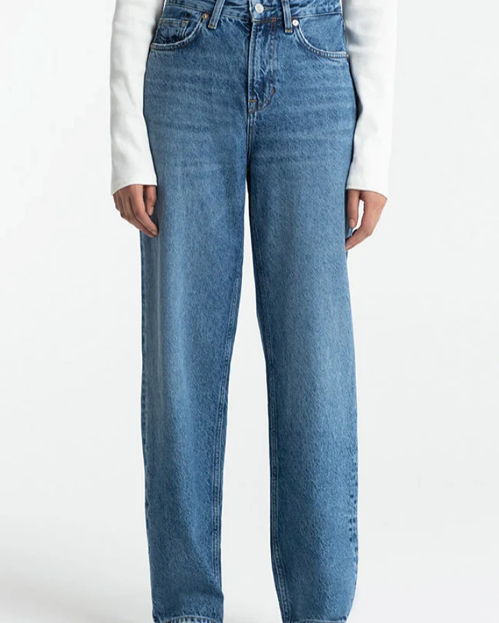 Kings of Indigo Damen vegan Jeans Liora Mid Washed Blau