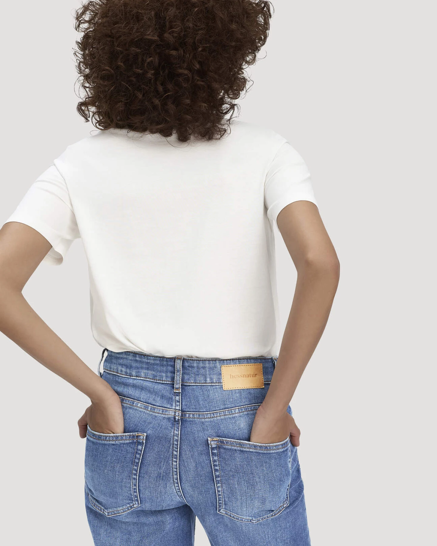 hessnatur Damen Jeans ALVA Wide Leg aus Bio-Denim - blau - Größe 27/34 – Ansicht 3