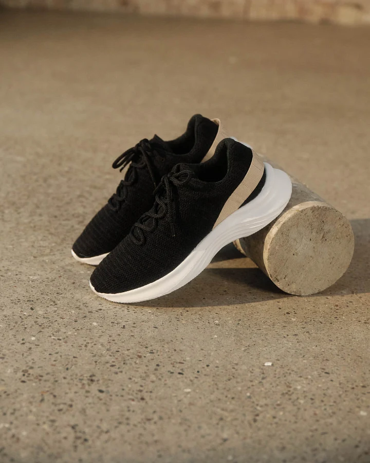 Sneaker