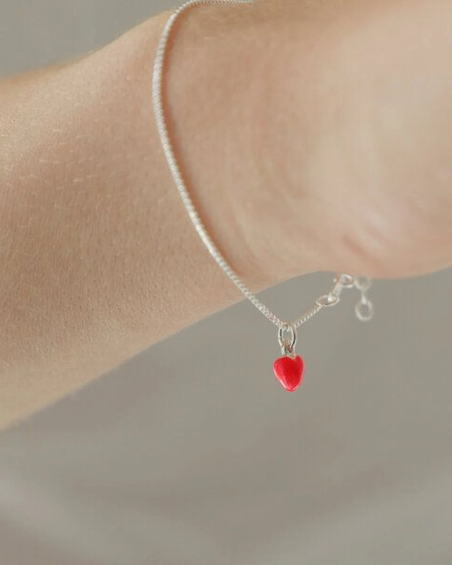 BELLYBIRD Jewellery Armband - kleines Herz, Anhänger/ Silber/ Silber emailliert/ Silber vergoldet – Ansicht 2
