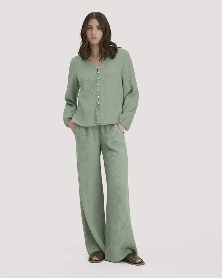 hessnatur Damen Musselin Hose Wide Leg aus Bio-Baumwolle - grün - Größe 34