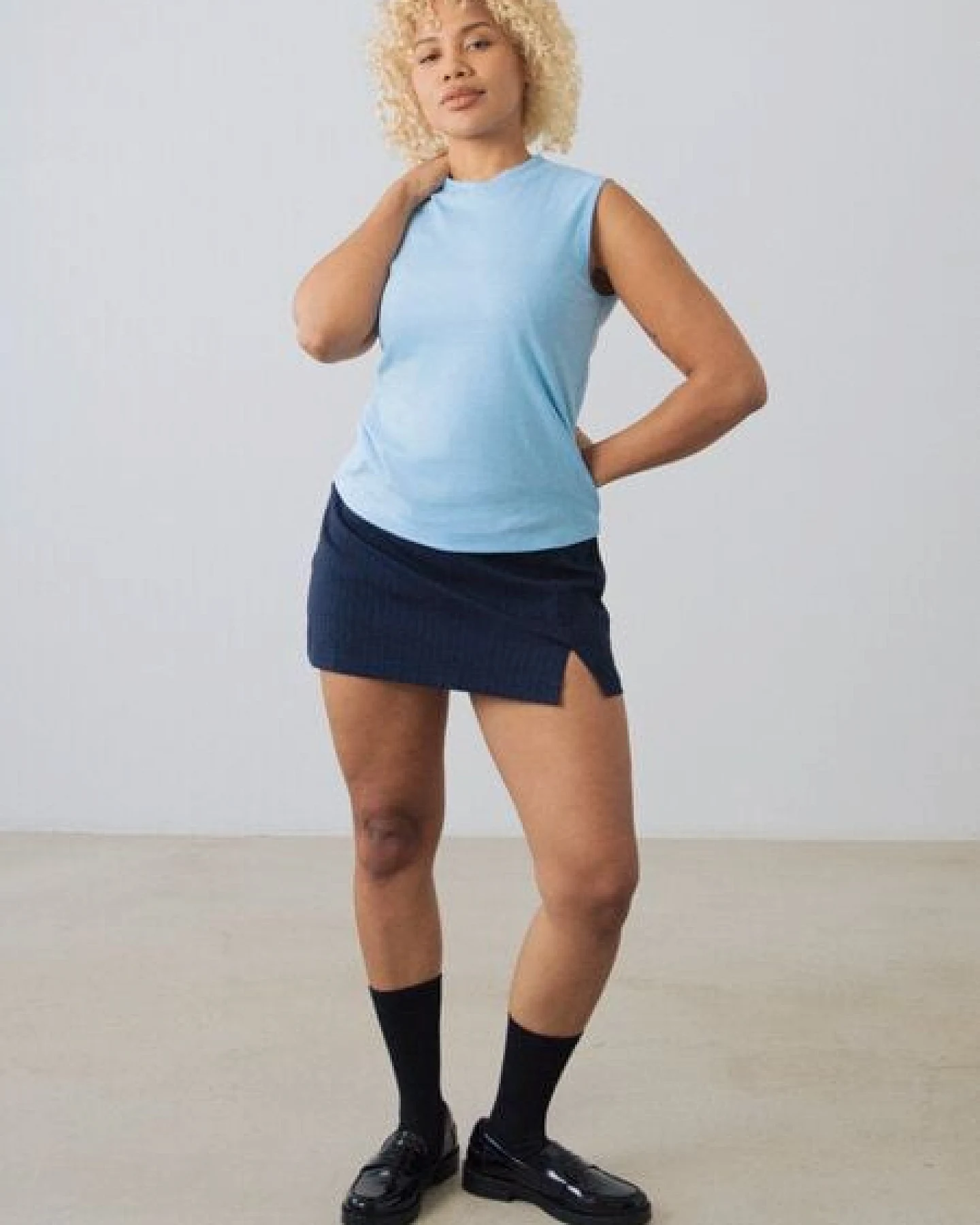 Honest Basics Damen Mock-Top aus Bio- und recycelter Baumwolle – Ansicht 3