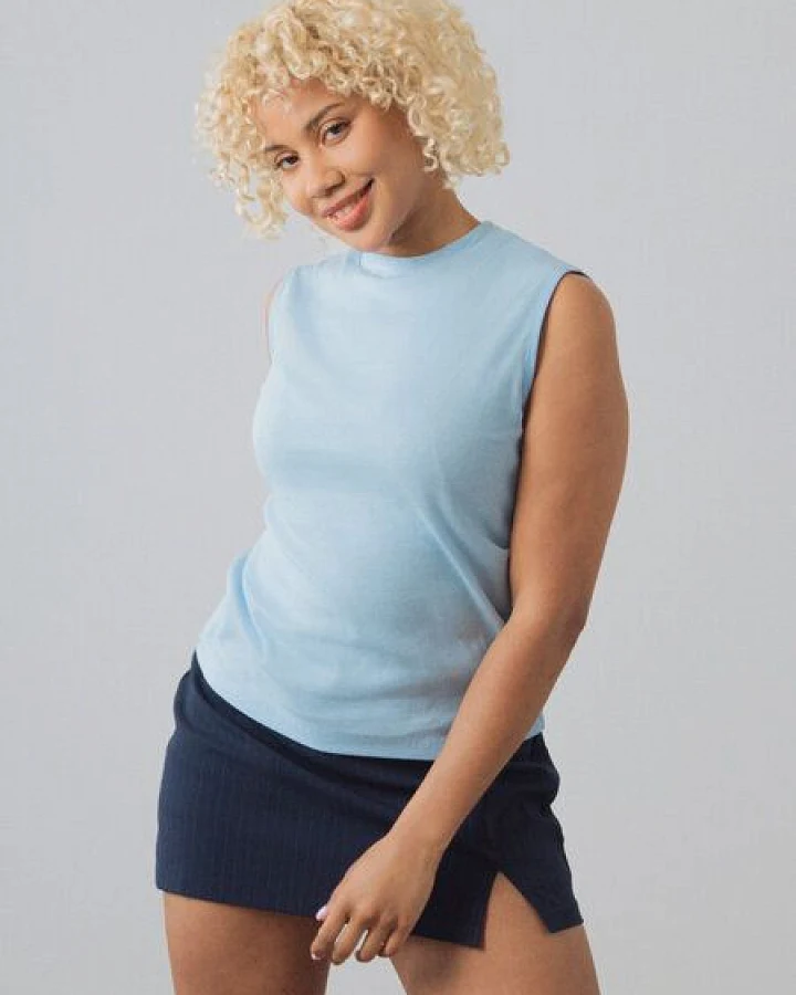 Honest Basics Damen Mock-Top aus Bio- und recycelter Baumwolle