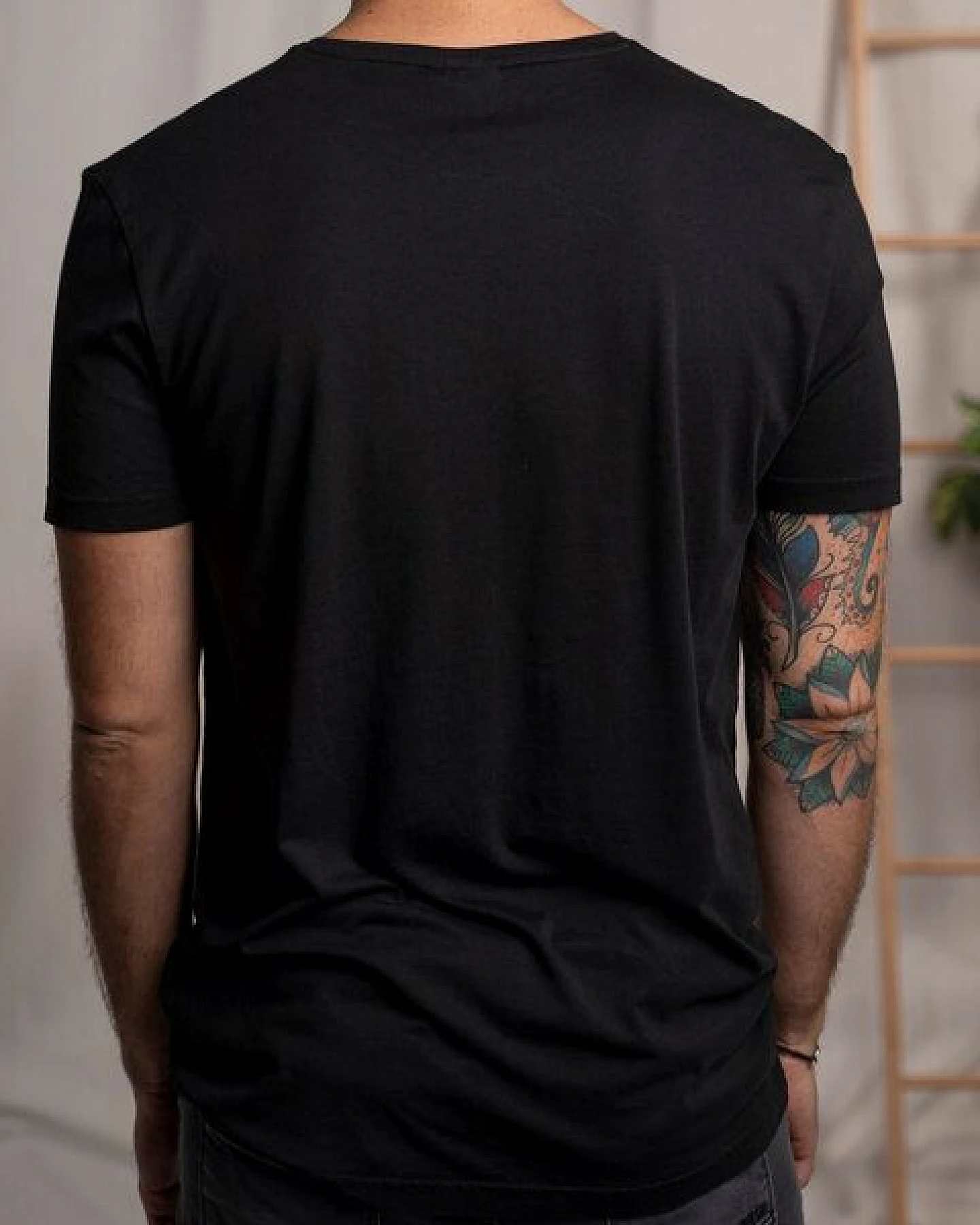 Vresh Clothing Ravi - Regular Fit T-Shirt mit TENCEL (TM) Lyocell – Ansicht 2