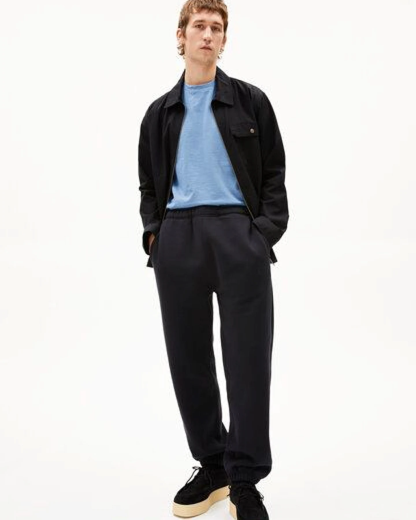 ARMEDANGELS BAASTI FLEECE Herren Sweathose aus Bio-Baumwolle – Ansicht 4