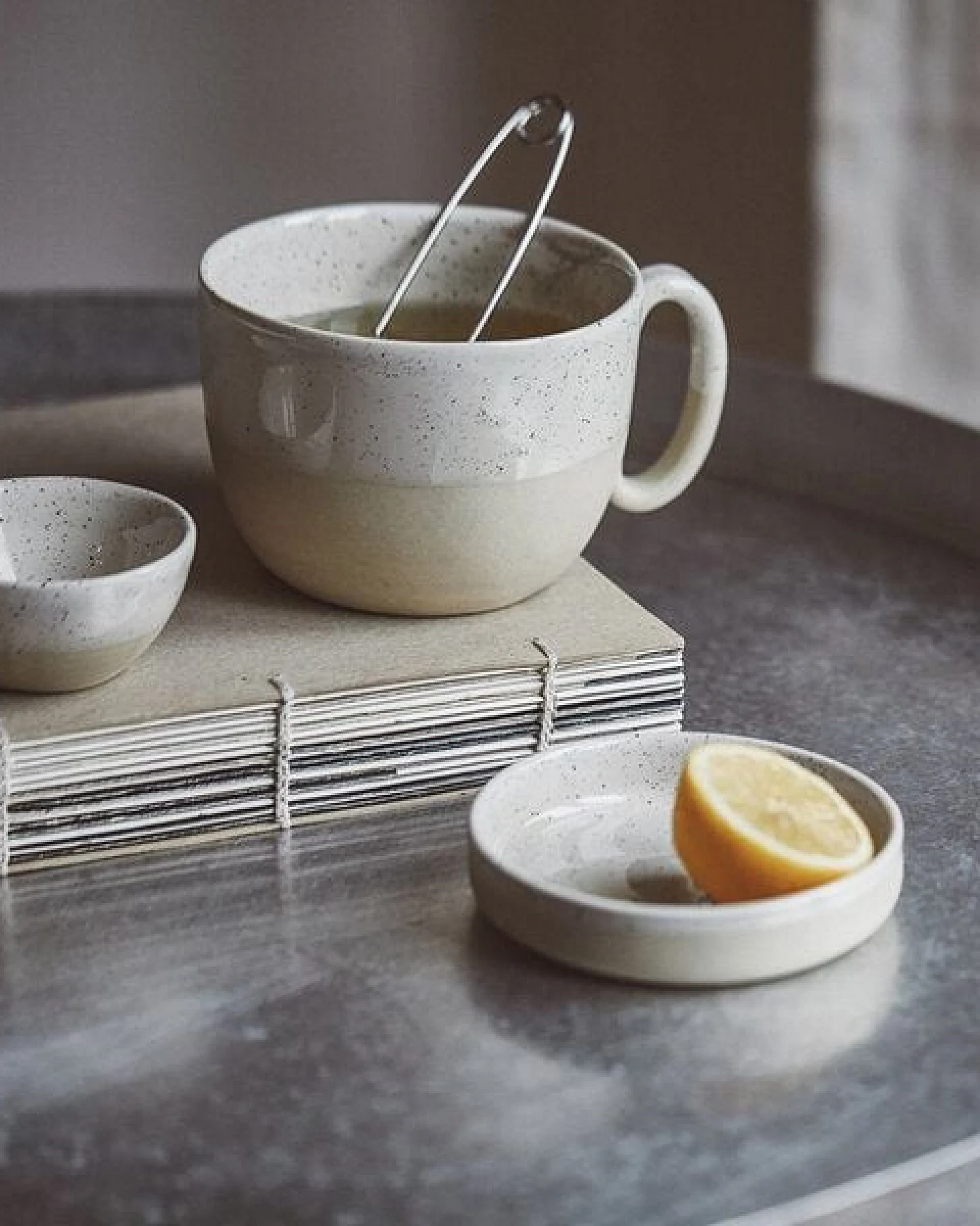 onomao Handgemachte Große Tasse aus Steinzeug – Ansicht 2