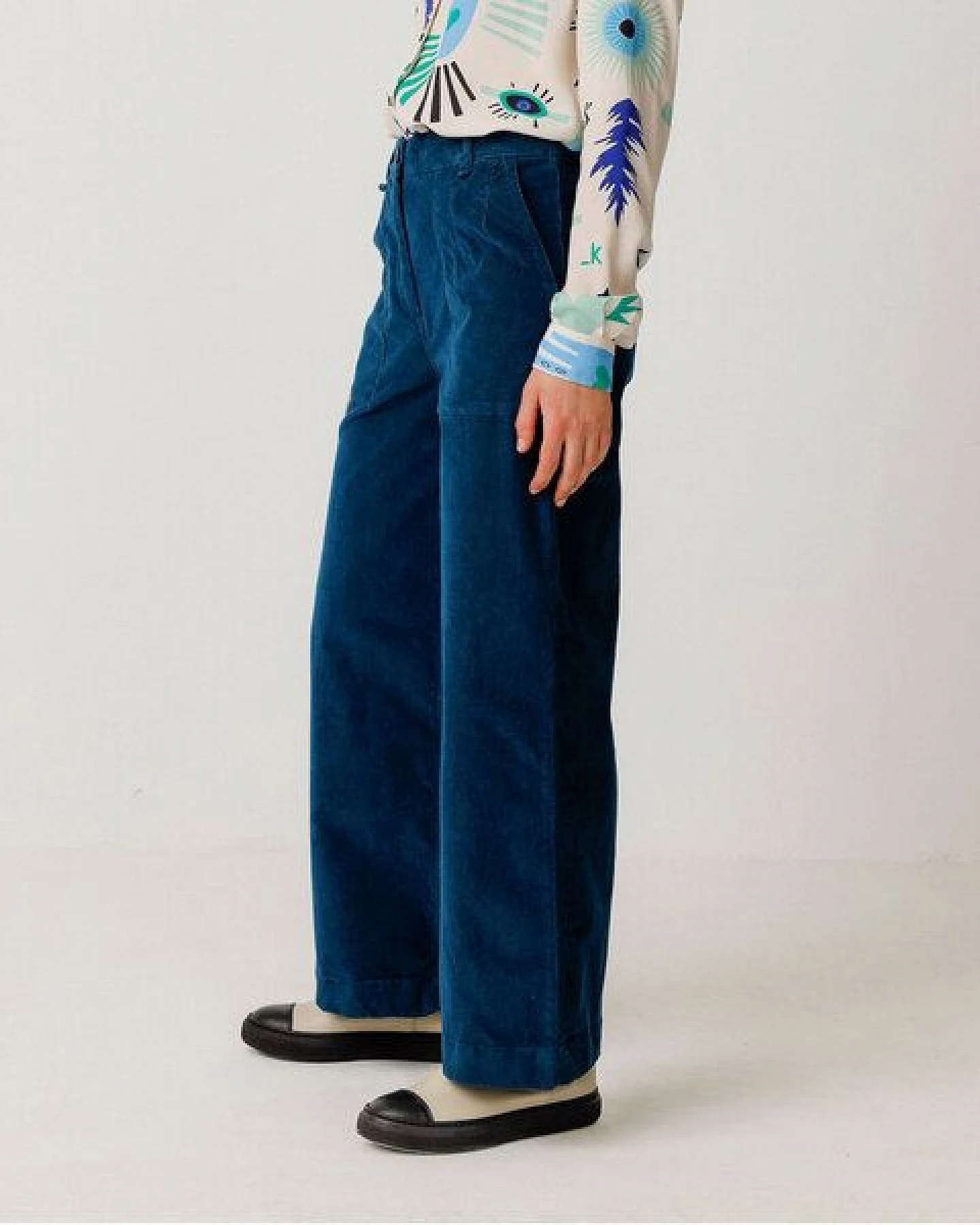 SKFK Iarza Cord Hose - aus Bio-Baumwolle – Ansicht 2