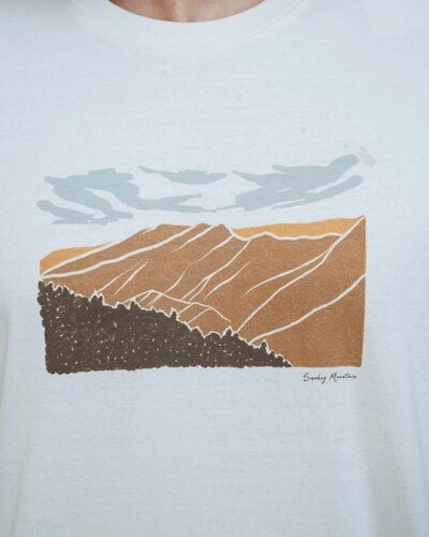 Kultgut NEW Upcycling Generation- Artdesign - Bioshirt /Smokey Mountain – Ansicht 3