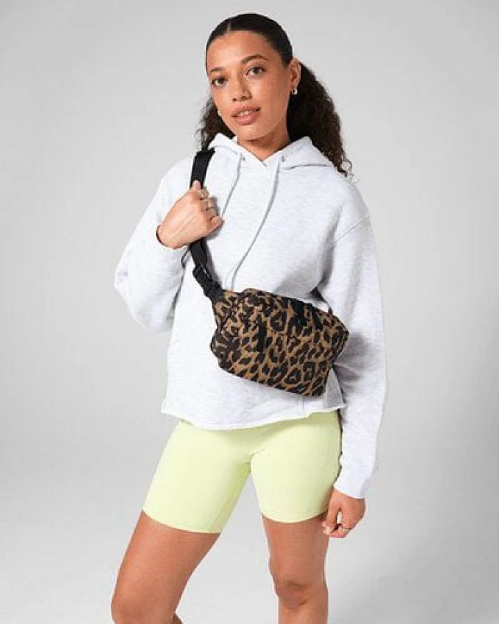 BagBase Cross Body Bag Leopard Print Schultertasche Bauchtasche Recyceltes PET