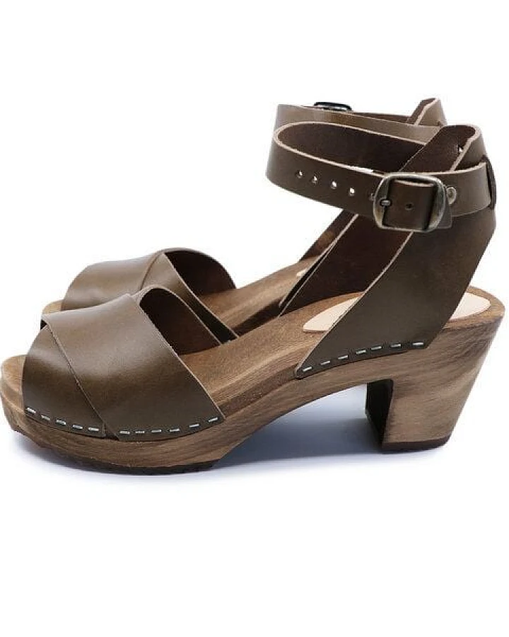 FESTIVAL - schwedische Holz Clogs Sandale von me&myclogs - high mid heel - tabac