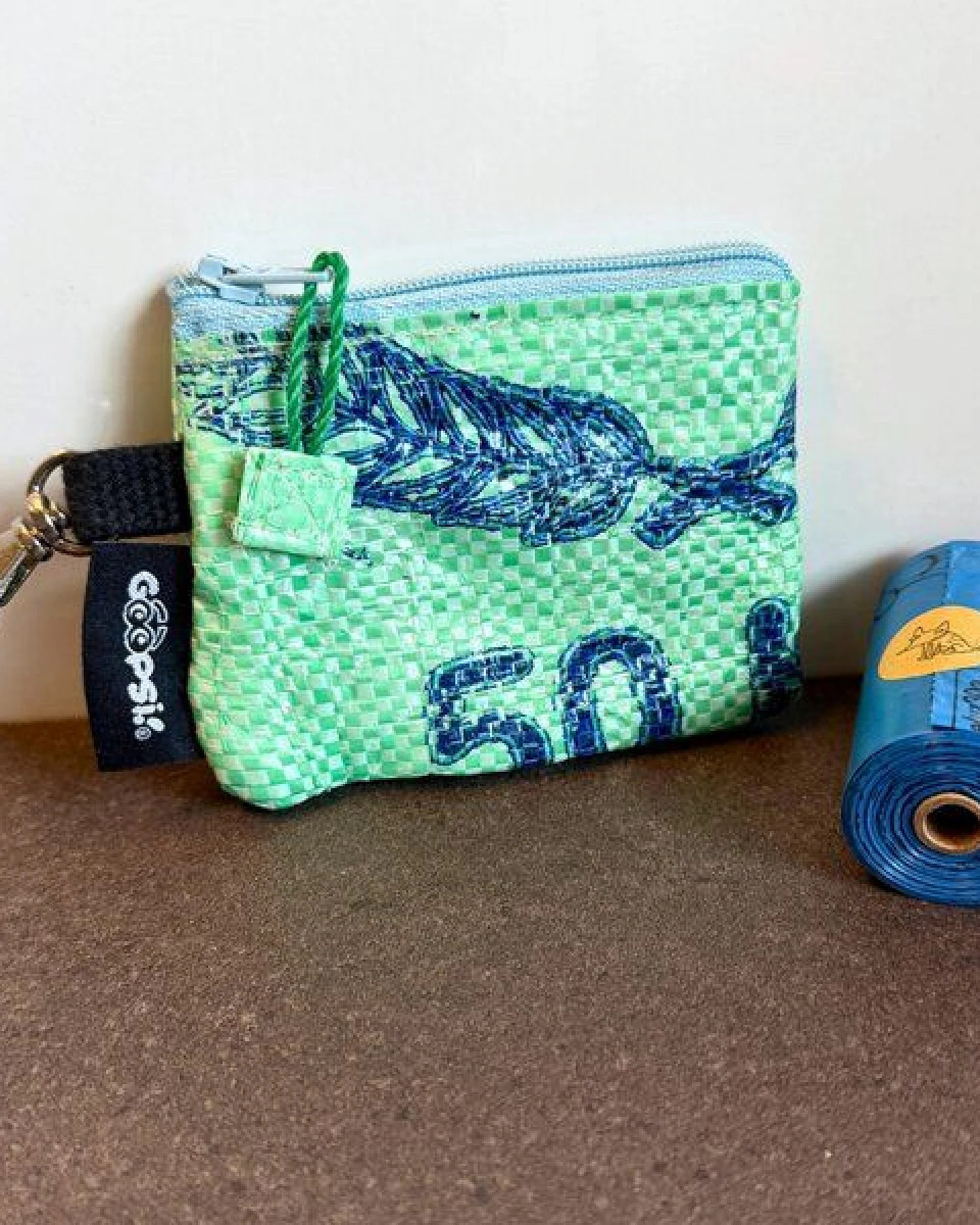 GOOPSI Kotbeutelspender upcycling aus Reissack, Kotbeuteltasche, Fairtrade – Ansicht 2