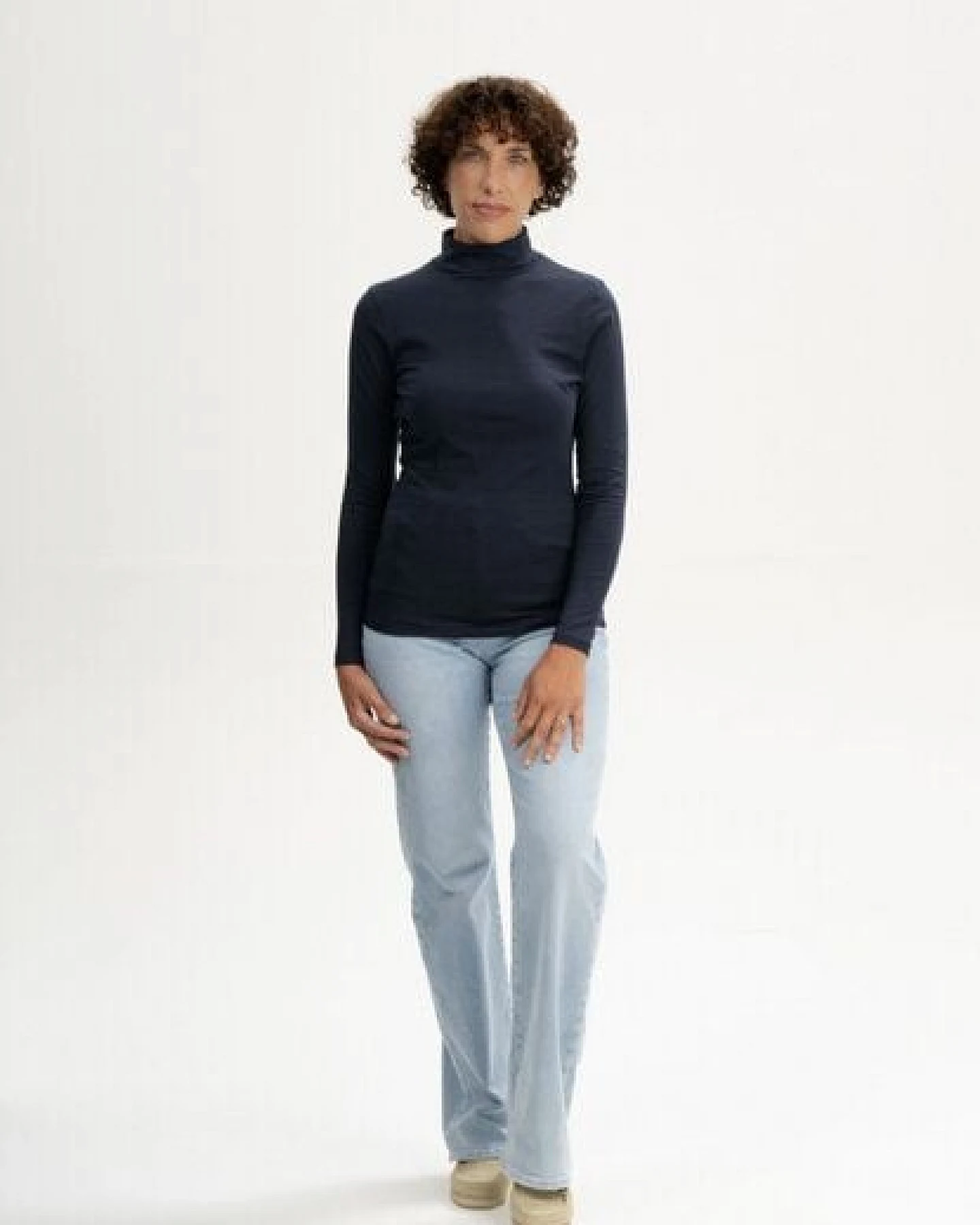 MELA Turtleneck Shirt Style ANCHAL aus 100% Bio-Baumwolle – Ansicht 3