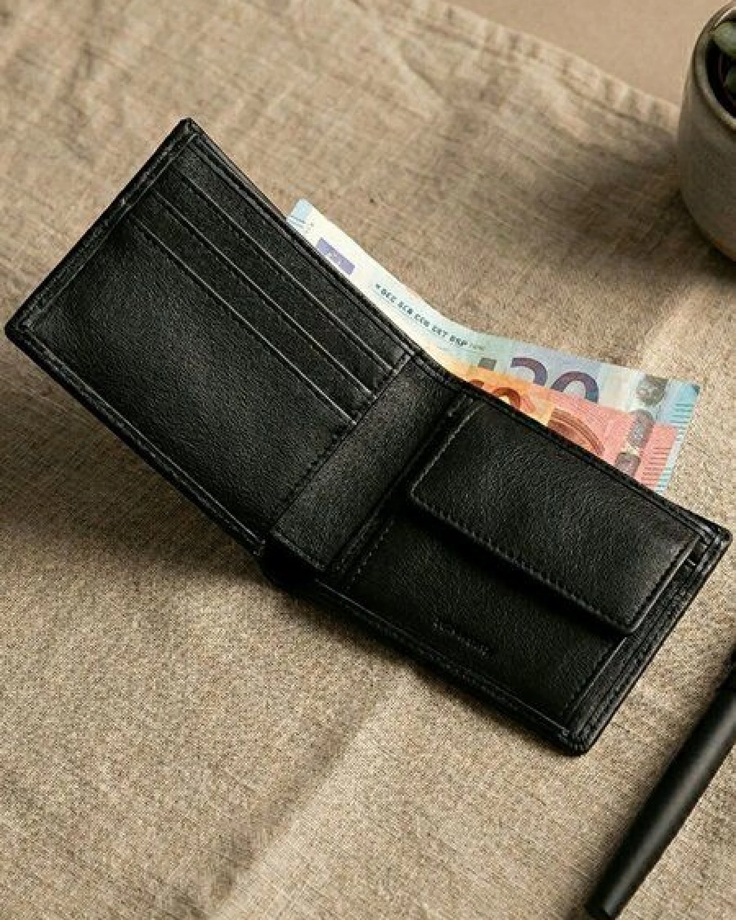 Will's Vegan Shop US-Münzgeldbörse Billfold mit drei Fächern Schwarz Herren – Ansicht 2