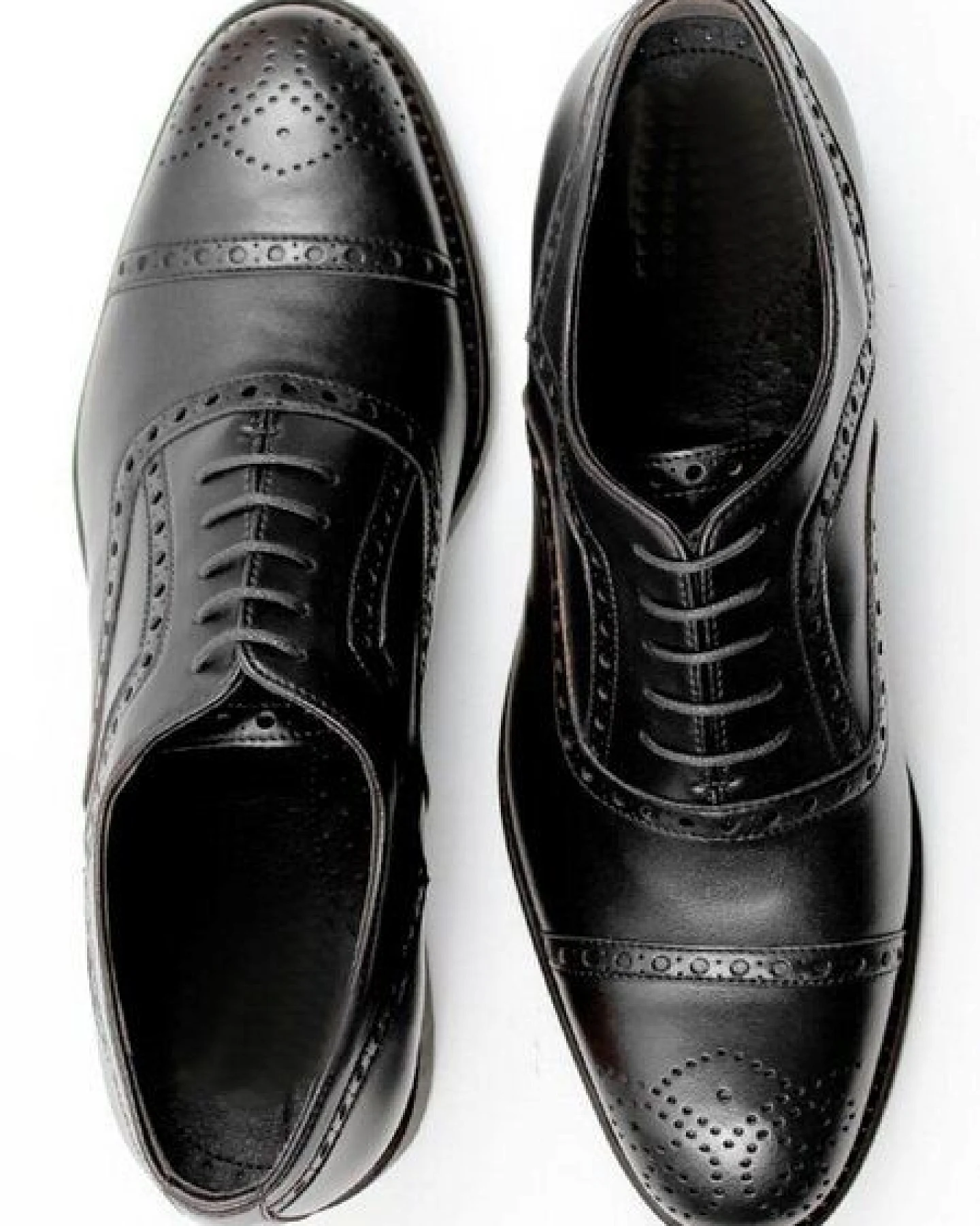 Will's Vegan Shop Goodyear Welt Brogues Schwarz Herren – Ansicht 2