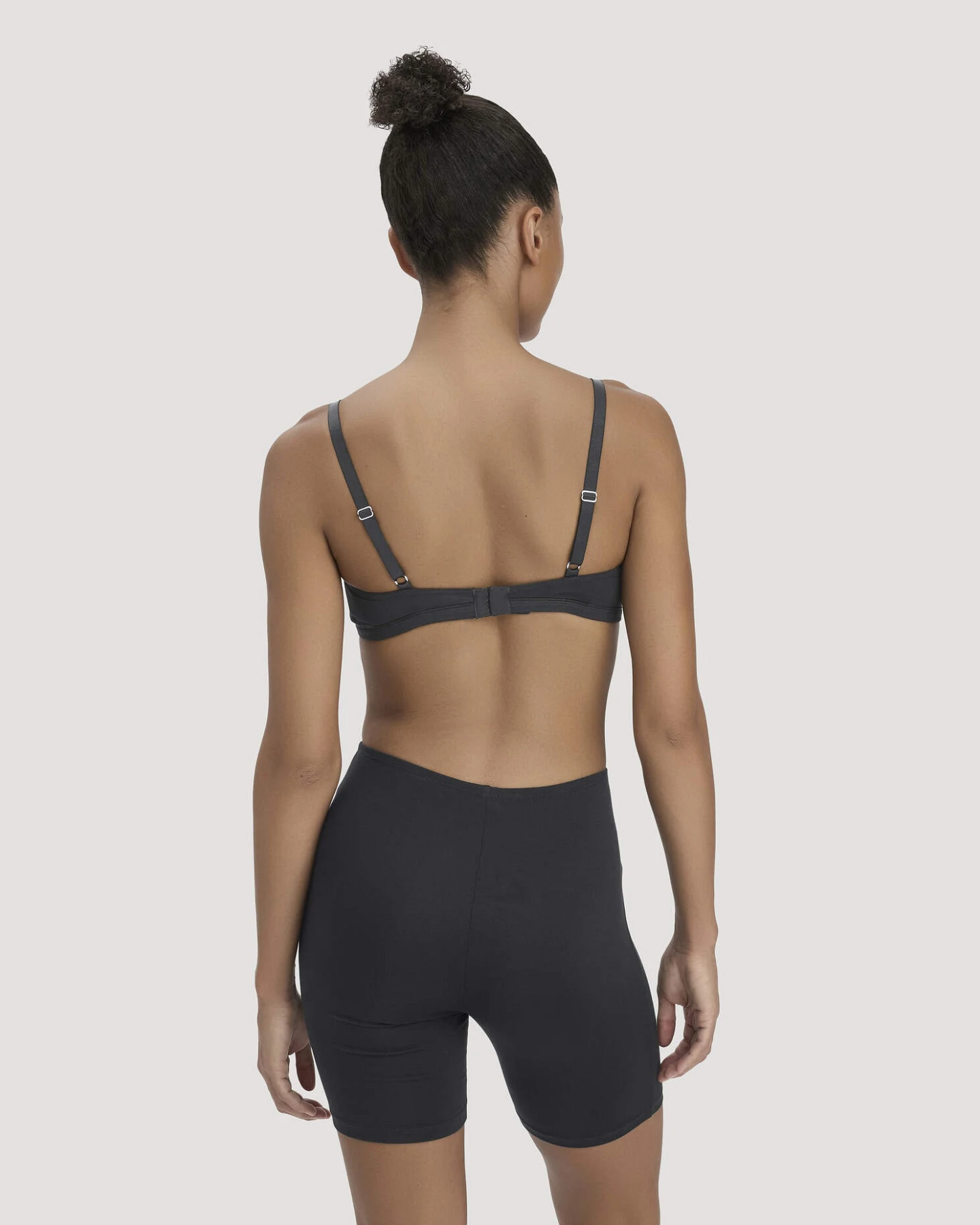 hessnatur Damen Shorts High Waist PURE FLOW aus TENCEL™ Modal - schwarz - Größe 40 – Ansicht 2