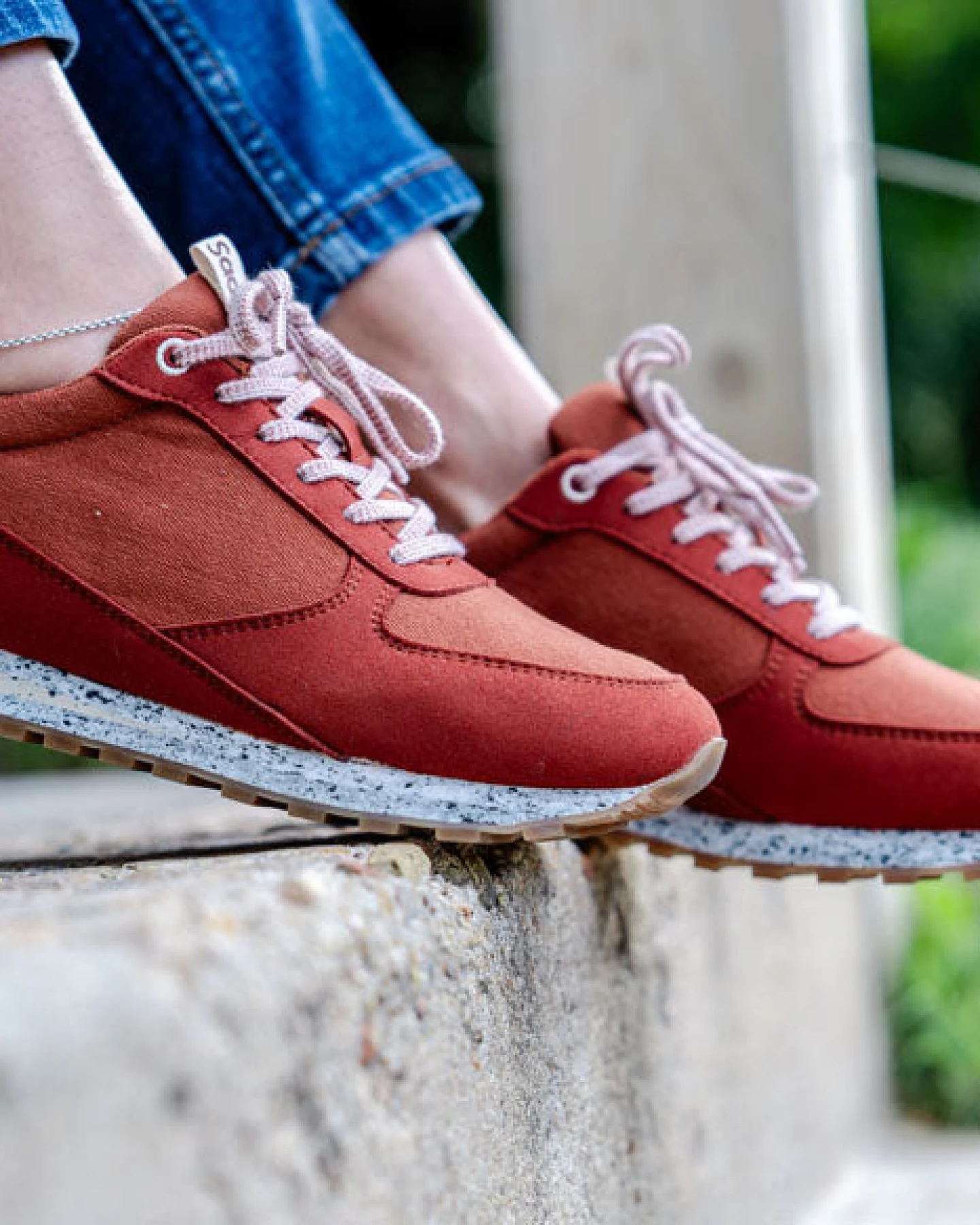 SAOLA Damen vegan Sneaker Damen Alta Vibram 2.0 Burgundy – Ansicht 2