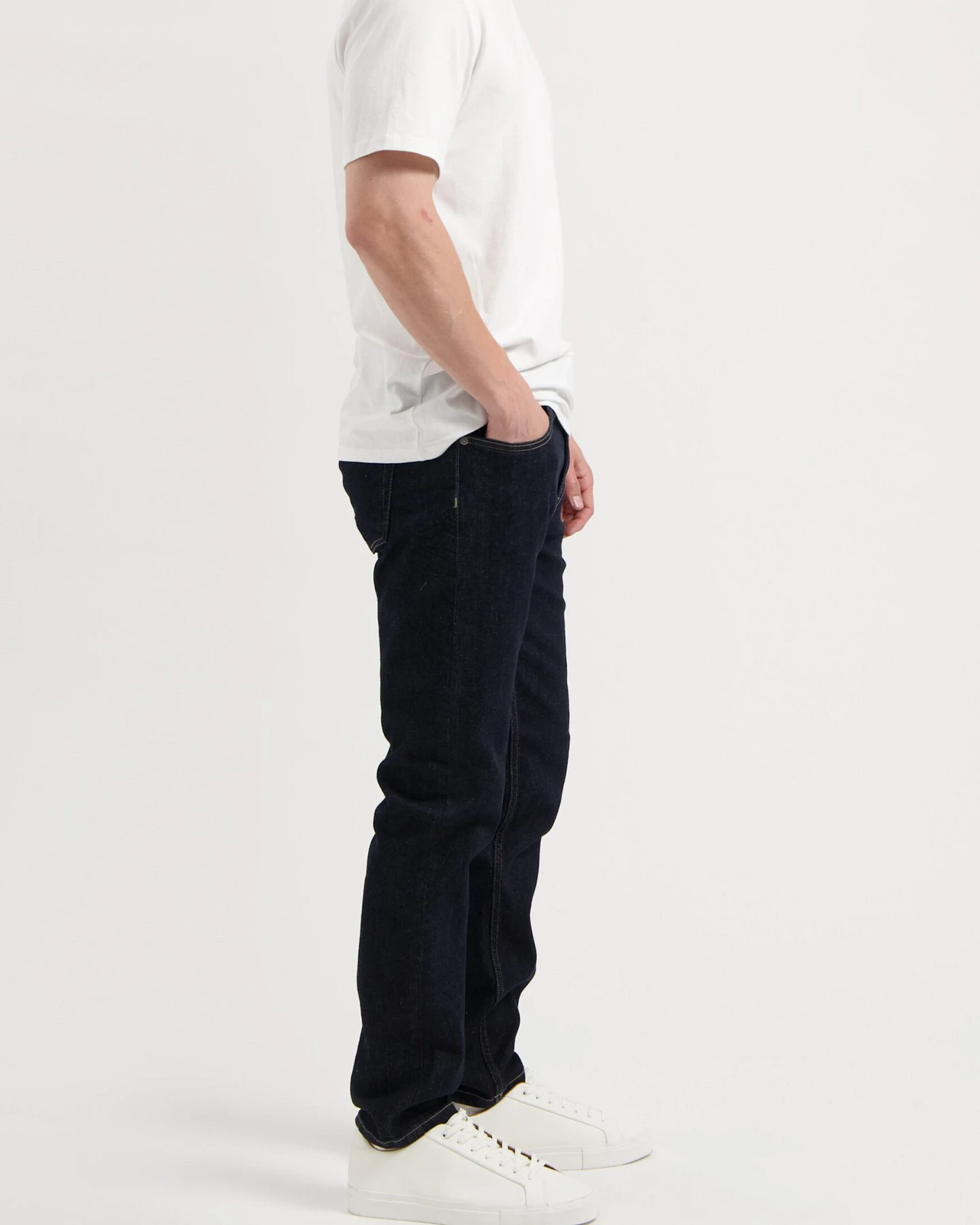 MUD Jeans Herren vegan Jeans Mid Slim Rick Strong Blau – Ansicht 2