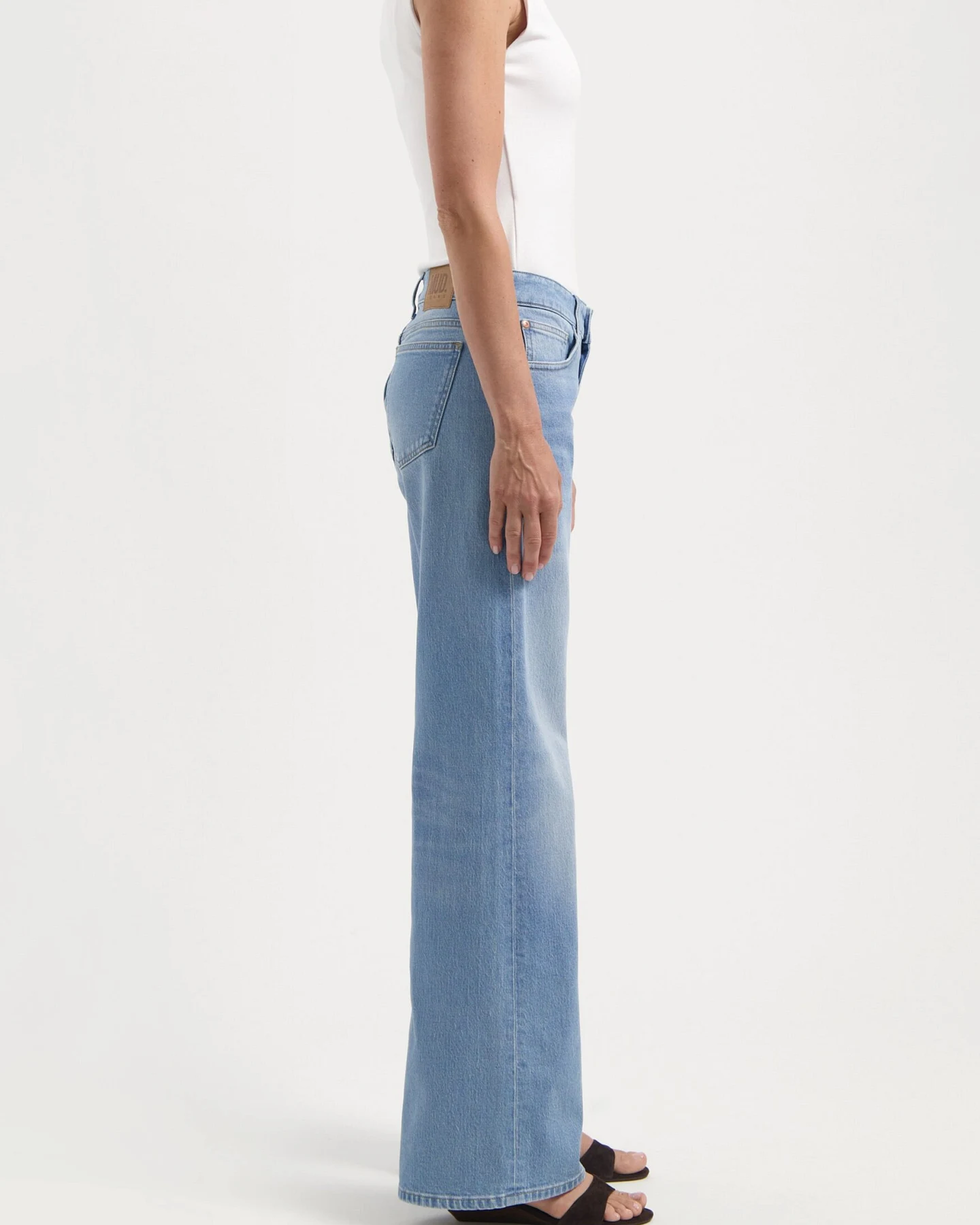 MUD Jeans Damen vegan Jeans Mid Loose Cleo Light Stone Vintage – Ansicht 2