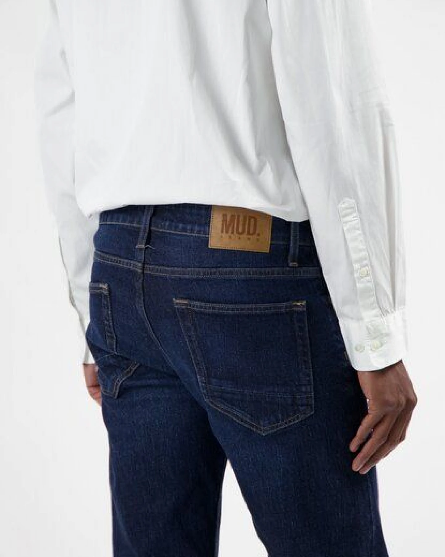 MUD Jeans Men Jeans Bryce Mid Straight aus aus einem Mix aus Bio-Baumwolle und recycelter Baumwolle (faded steal) – Ansicht 3