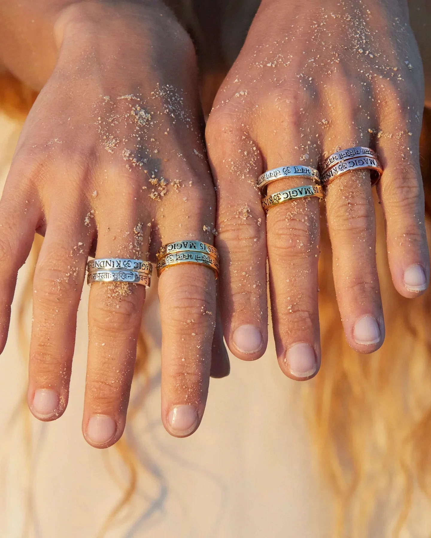 Hoffnungsträger Mantra Wunschring-Doppel „Kindness is Magic“, Silber – Ansicht 3