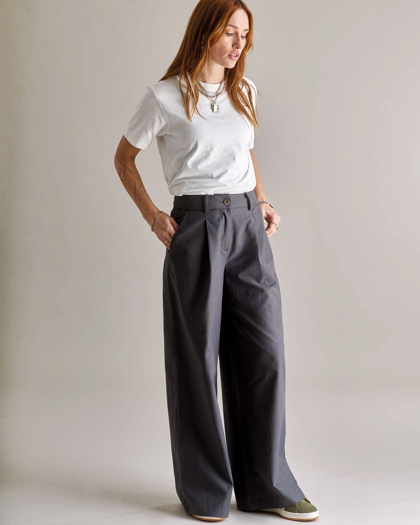 KOMODO Damen vegan Hose Sofia Grau – Ansicht 2