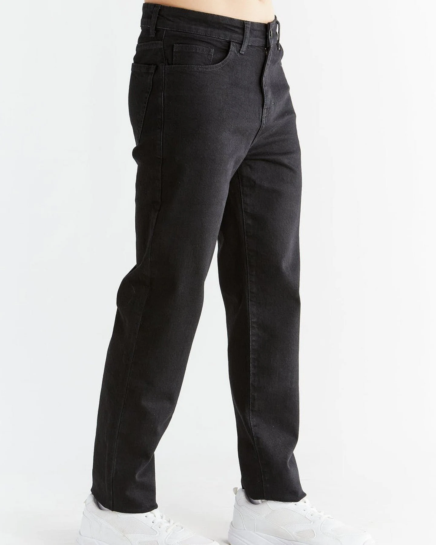 Evermind Herren vegan Jeans Regular Fit Coal Schwarz – Ansicht 2