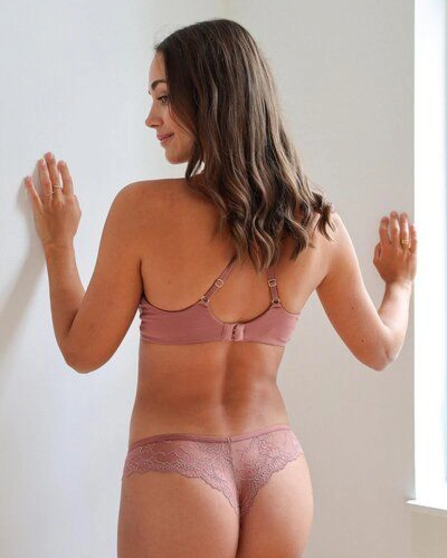 Coco Malou Spitzen-String Tilda in coffee rose – Ansicht 2