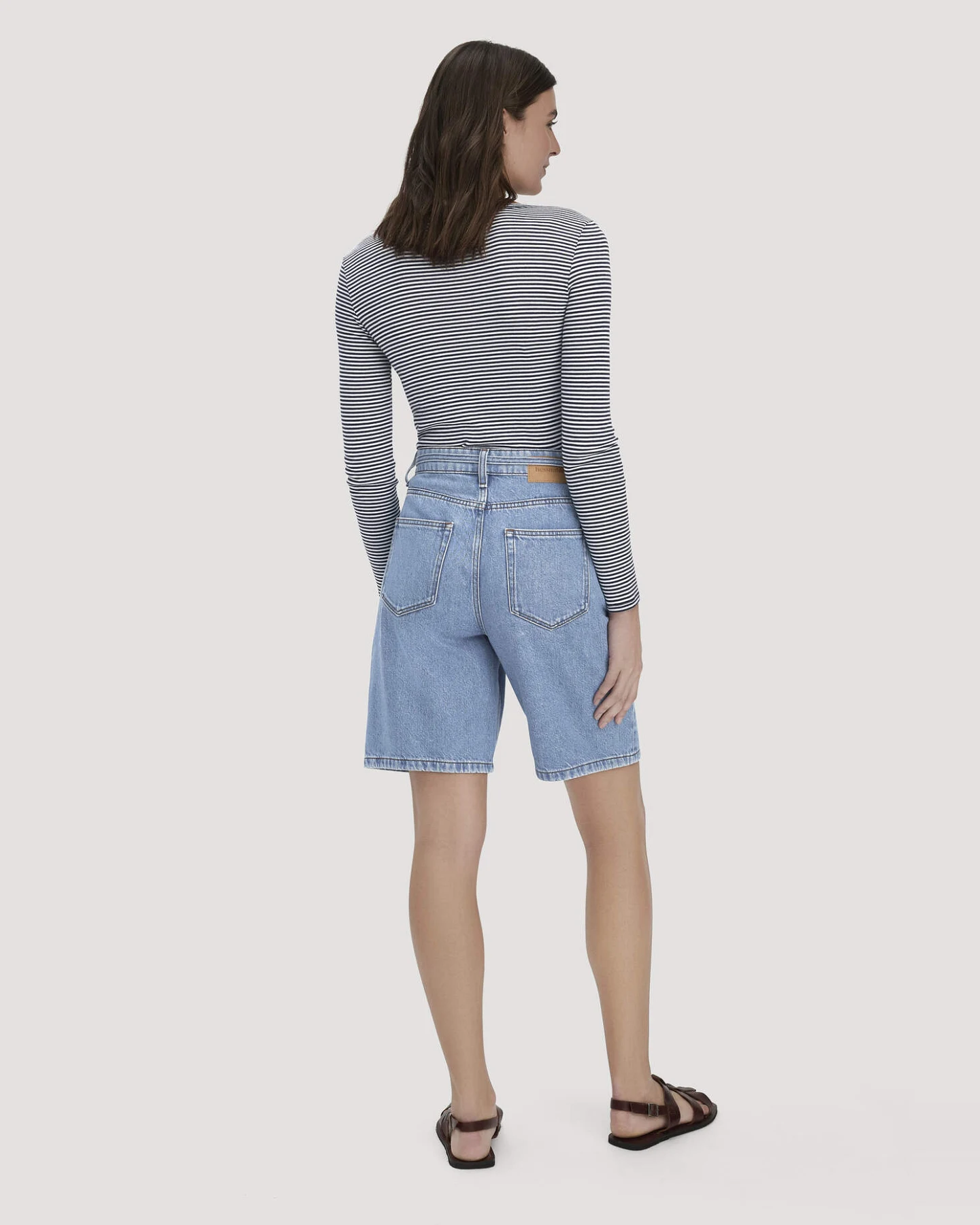 hessnatur Damen Jeans Bermuda aus Bio-Baumwolle mit TENCEL™ Lyocell - blau - Größe 29 – Ansicht 2