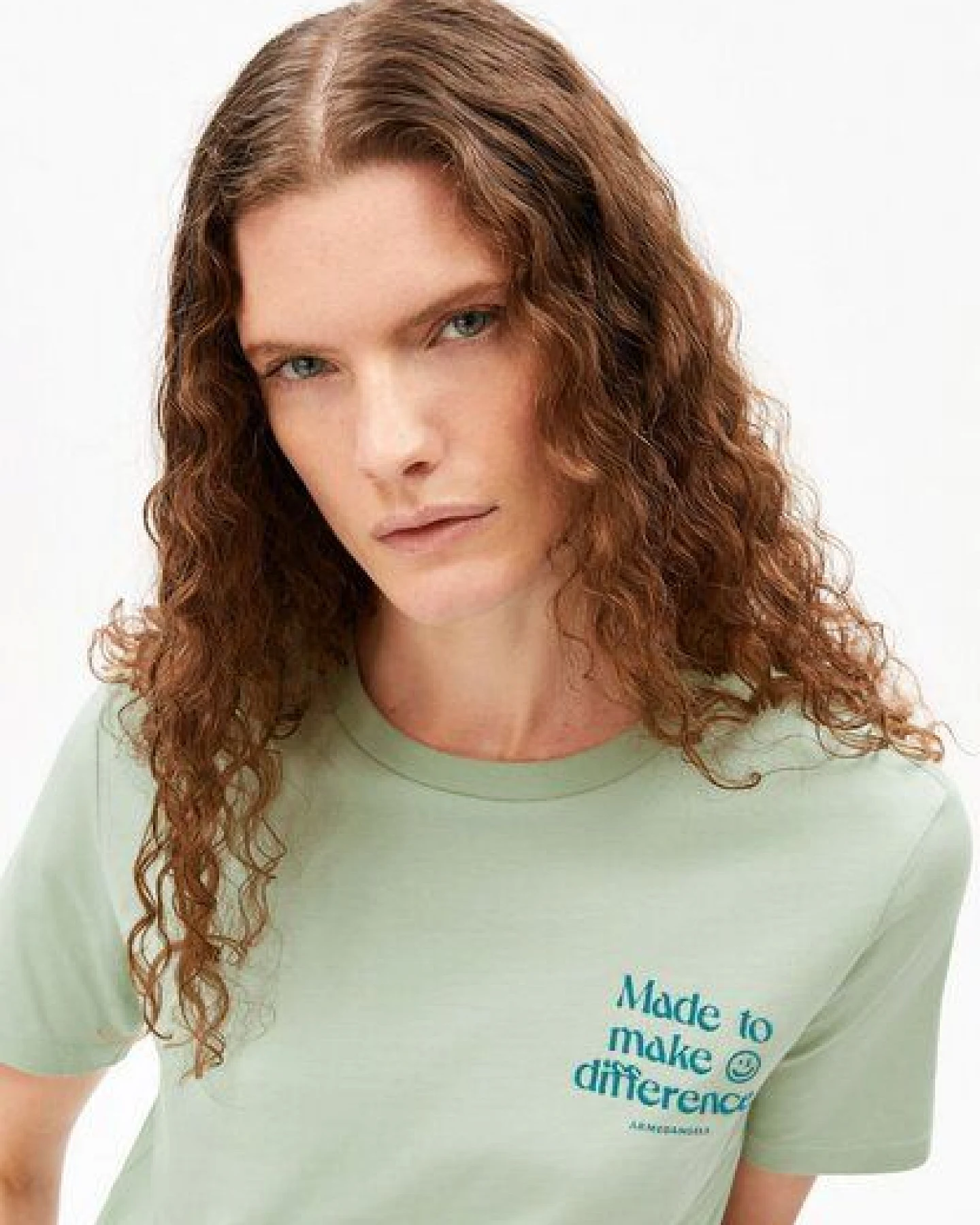 ARMEDANGELS LUALAA EMBRO Damen T-Shirt aus Bio-Baumwolle – Ansicht 3