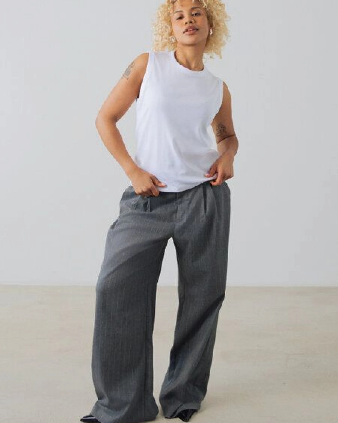 Honest Basics Damen Straight Fit Tanktop aus Bio- und recycelter Baumwolle – Ansicht 3