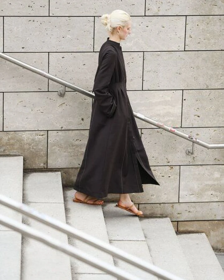IVA RYCH Puritan Dress aus Wolle in Braun I Deadstock