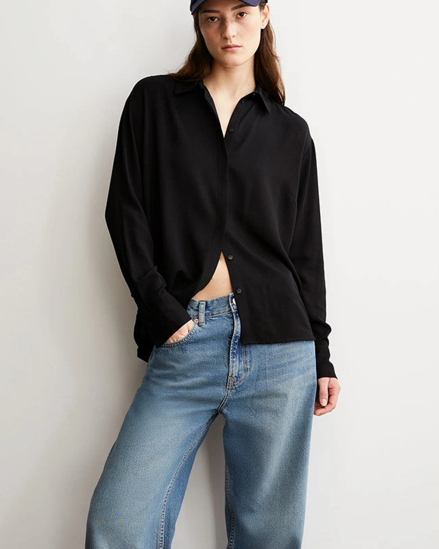 ARMEDANGELS Damen vegan Bluse Longsleeve Larisaana Schwarz – Ansicht 2