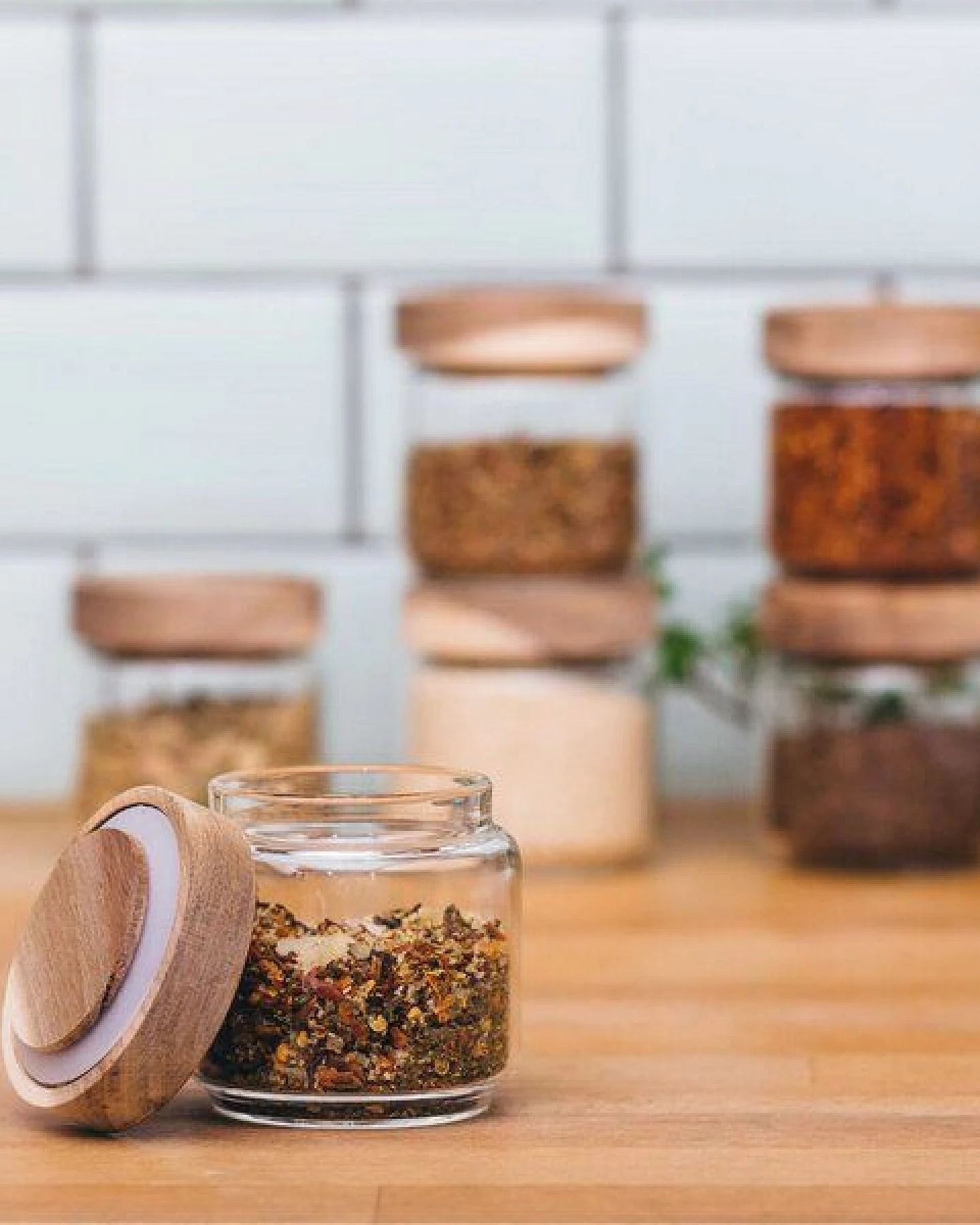 Econovo Gewürzgläser mit Holzdecke – Ansicht 2