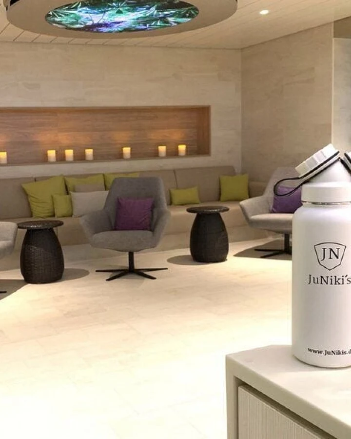 JN JuNiki's Exklusive JuNiki´s Trinkflasche XL aus Edelstahl Vakuum-isoliert 1L/32oz – limitierte Sonderedition „White Angel“