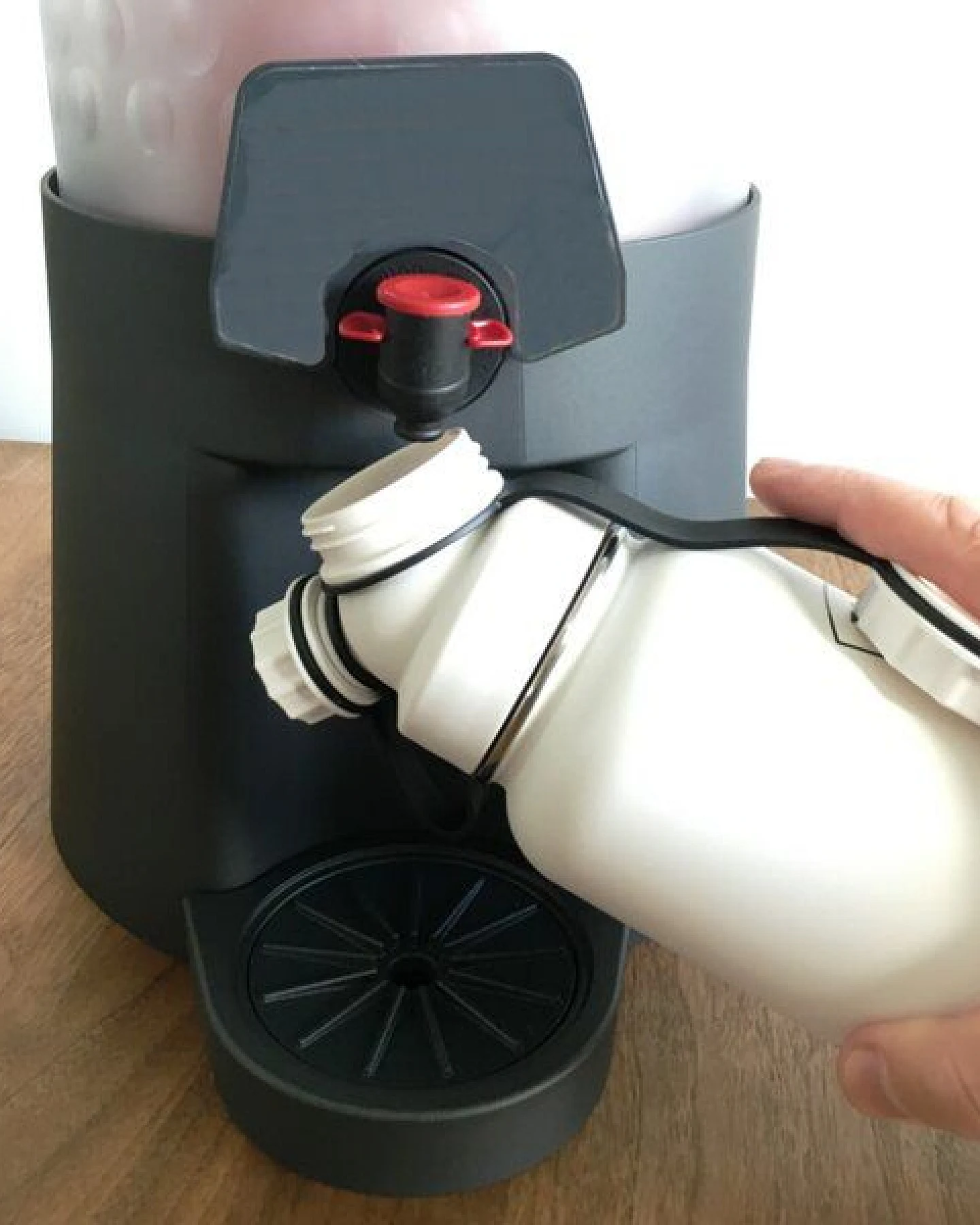JN JuNiki's Exklusive JuNiki´s Trinkflasche XL aus Edelstahl Vakuum-isoliert 1L/32oz – limitierte Sonderedition „White Angel“ – Ansicht 4