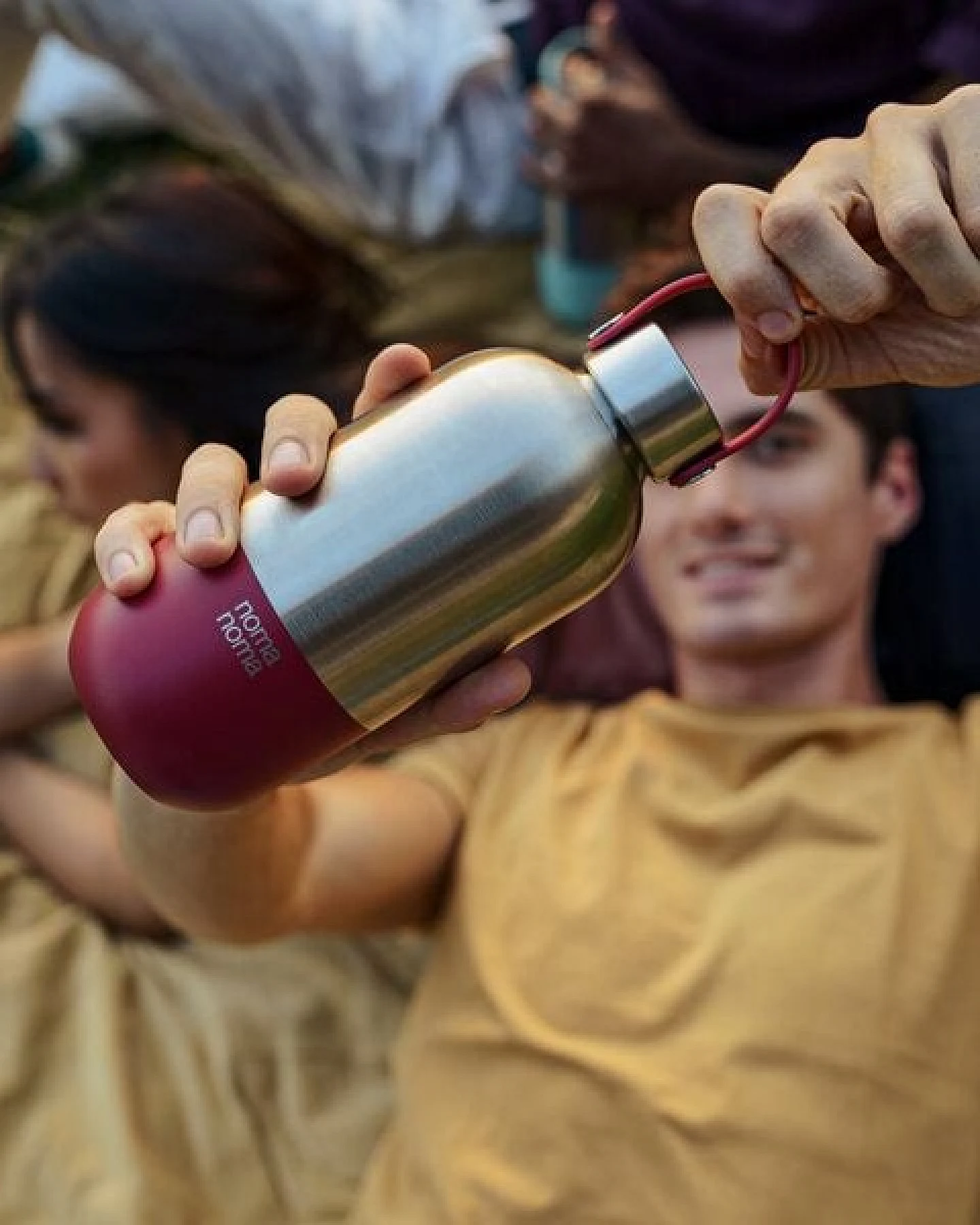 noma noma Edelstahl Trinkflasche Kohlensäure geeignet - Thermosflasche 500ml, 750ml, 1l – Ansicht 4