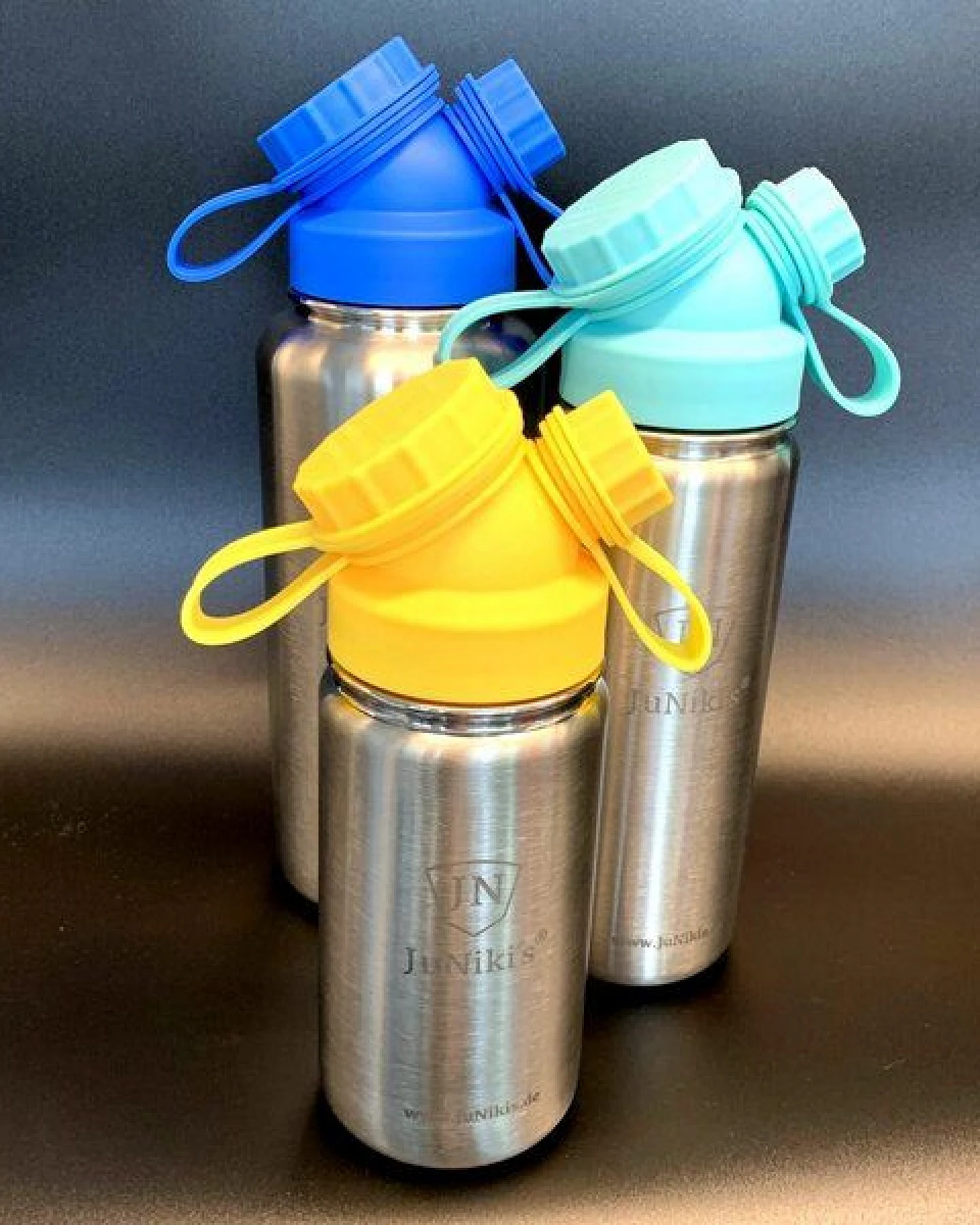 JN JuNiki's 3er Set zum Vorteilspreis: JuNiki´s® eco line isolierte Edelstahl Trinkflasche 3 Größen mit farbigen Deckeln Blau, Türkis, Gelb – Ansicht 3