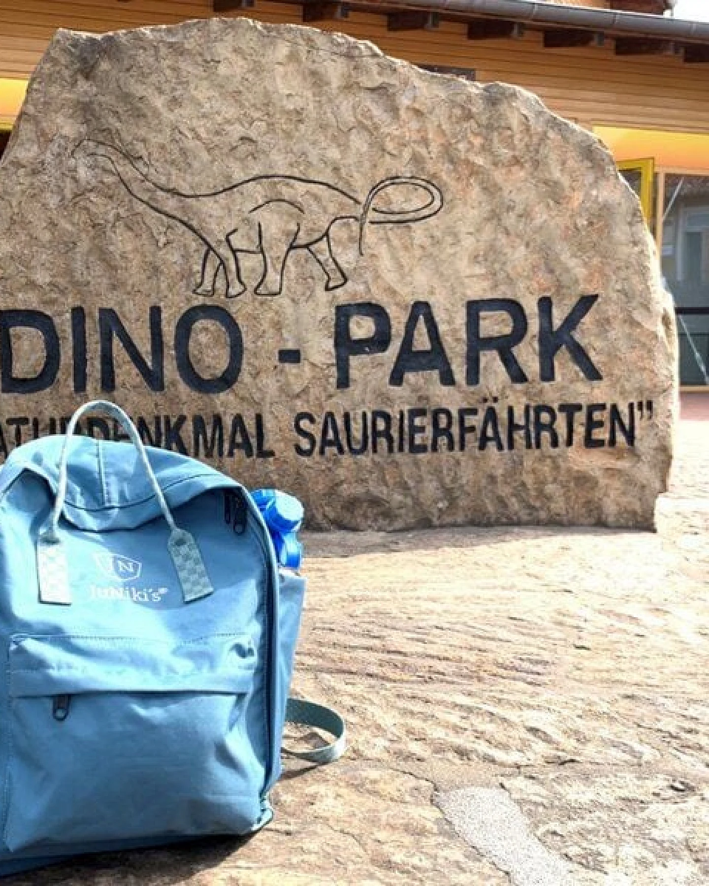 JN JuNiki's Set: 2x JuNiki´s® 550ml Edelstahl Trinkflasche isoliert Pink / Blau + Rucksack – Ansicht 4