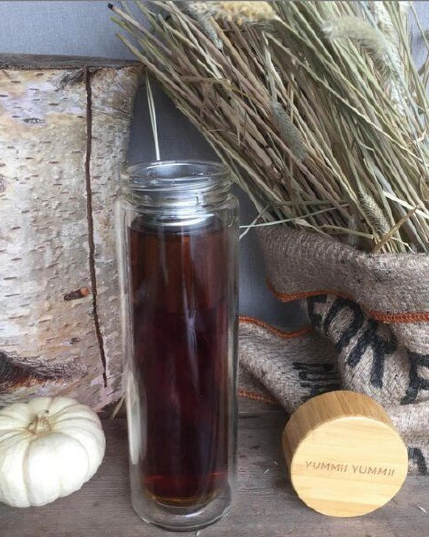 Yummii Yummii Thermosflasche mit Teesieb – Ansicht 2