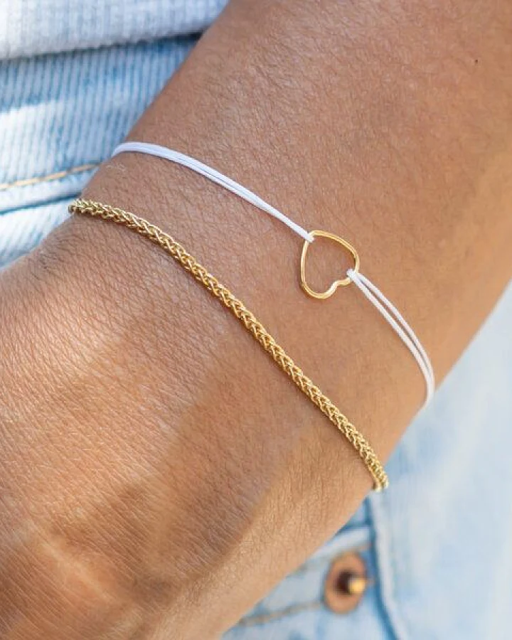 juni Armband Set schwarz oder weiß - Herzarmband mit Goldarmband - hergestellt in Deutschland aus recyceltem Gold und Silber