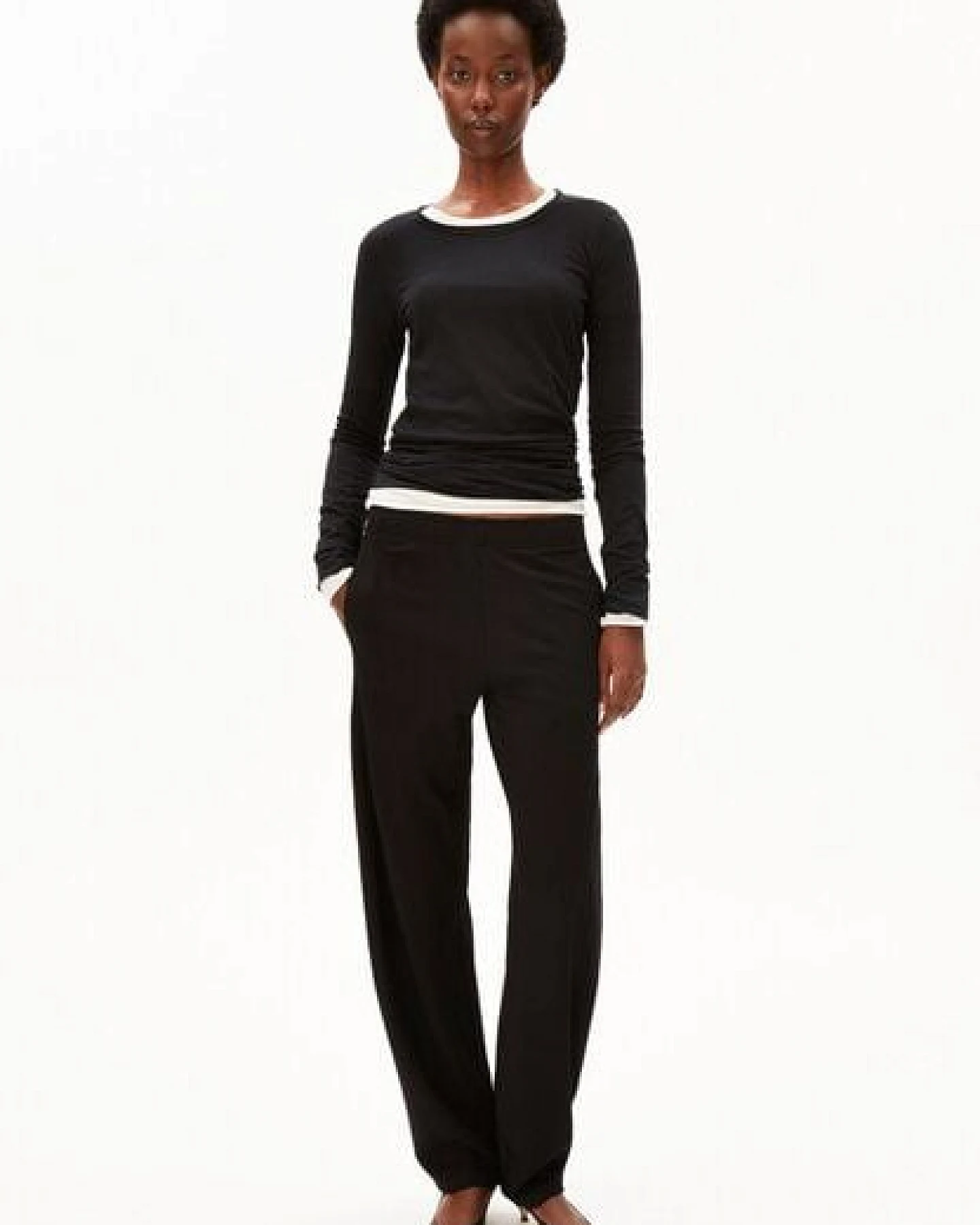 ARMEDANGELS JERSEY BARREL Damen Hose aus LENZING ECOVERO Viskose Mix – Ansicht 4