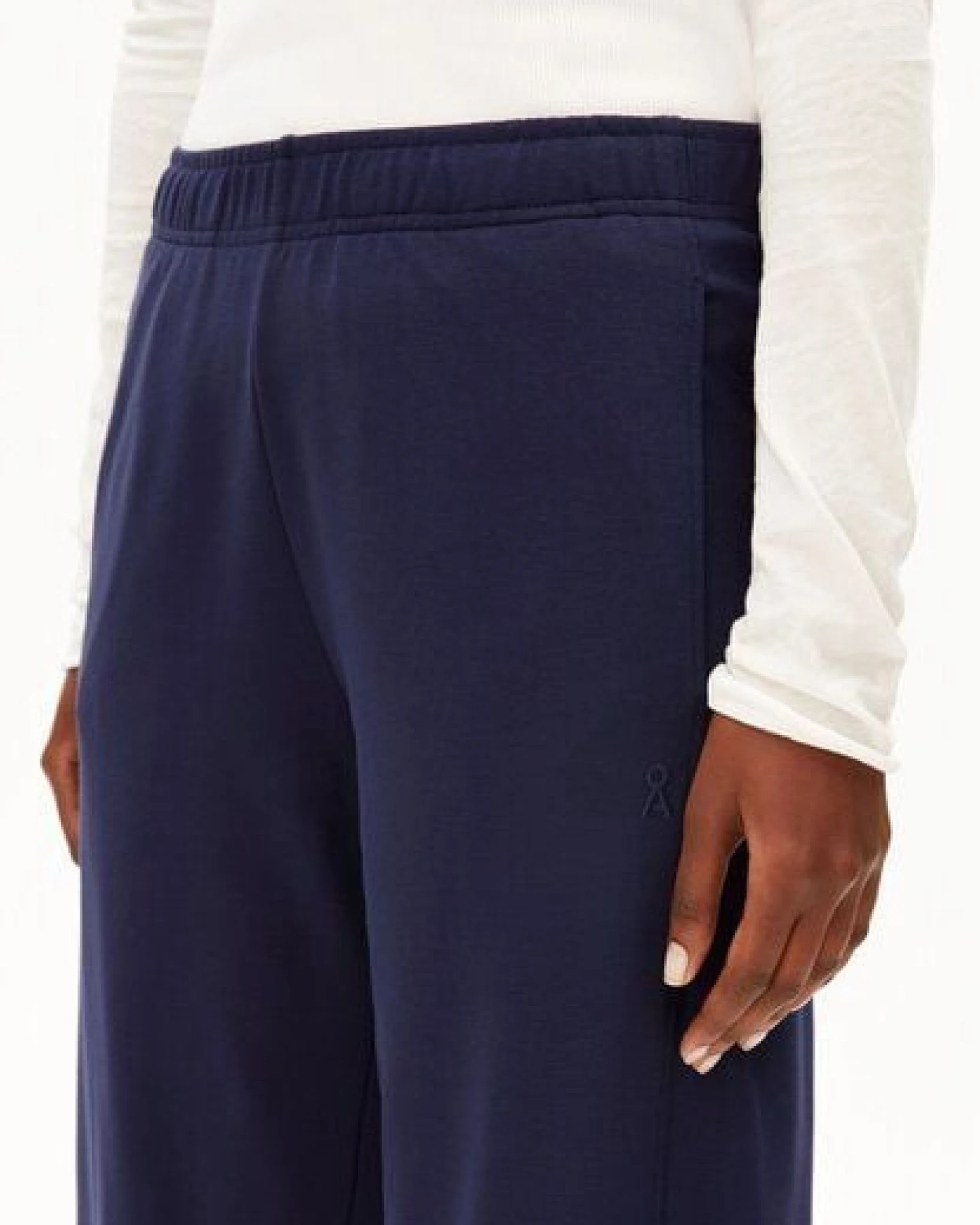 ARMEDANGELS JERSEY BARREL Damen Hose aus LENZING ECOVERO Viskose Mix – Ansicht 3