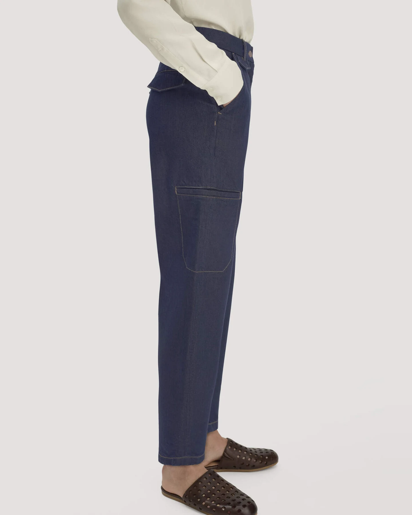 hessnatur Damen Jeans Cargo Barrel Leg aus Bio-Denim - blau - Größe 46 – Ansicht 3